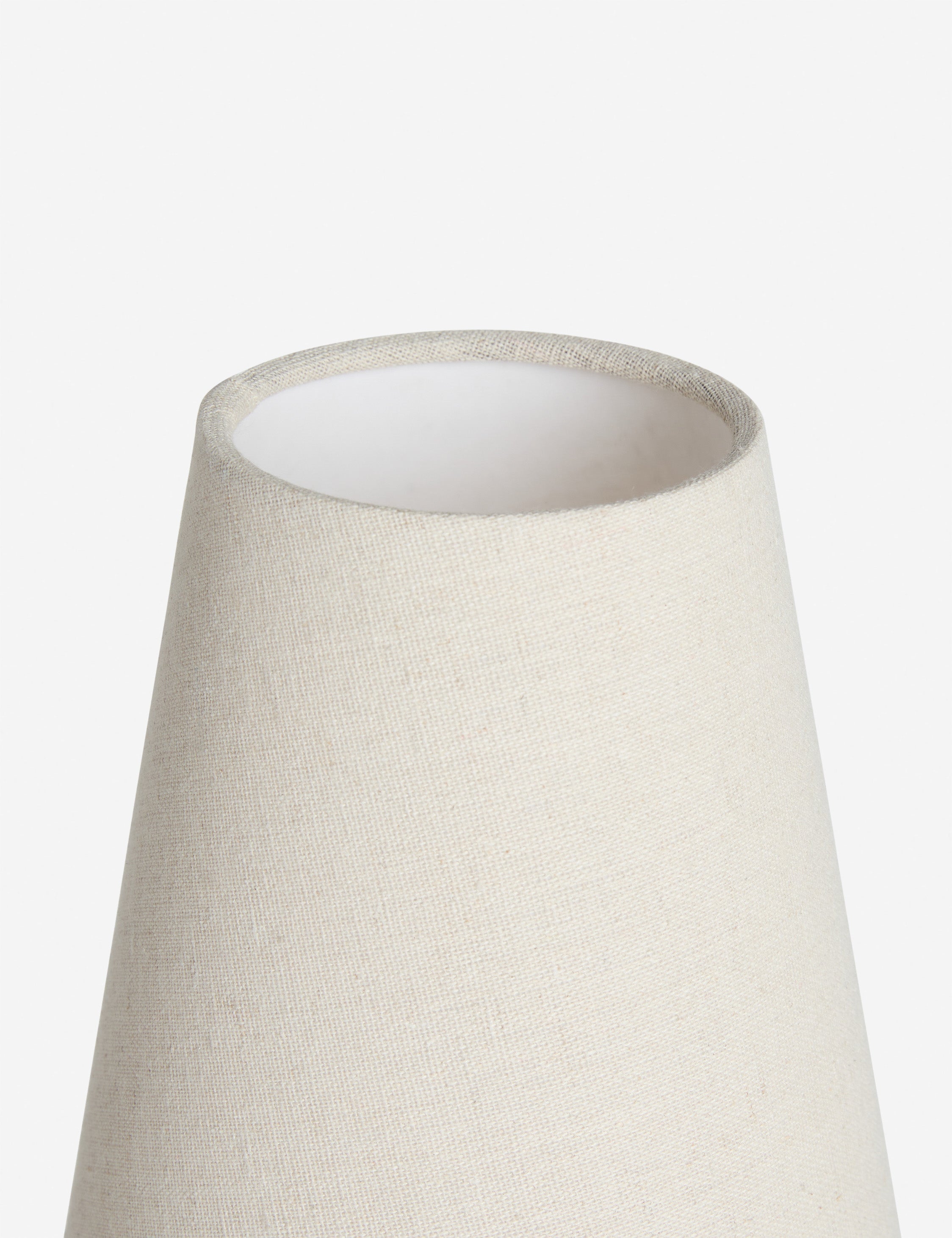 Fino Floor Lamp | Sculptural Design, Tapered Shades