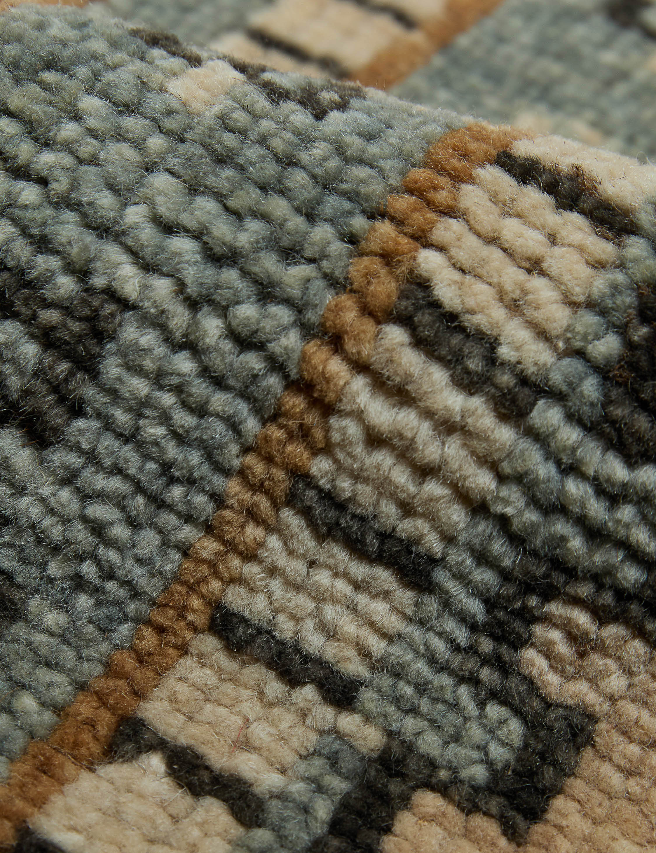 Hira Wool Rug | Hand-Knotted, Geometric Motifs