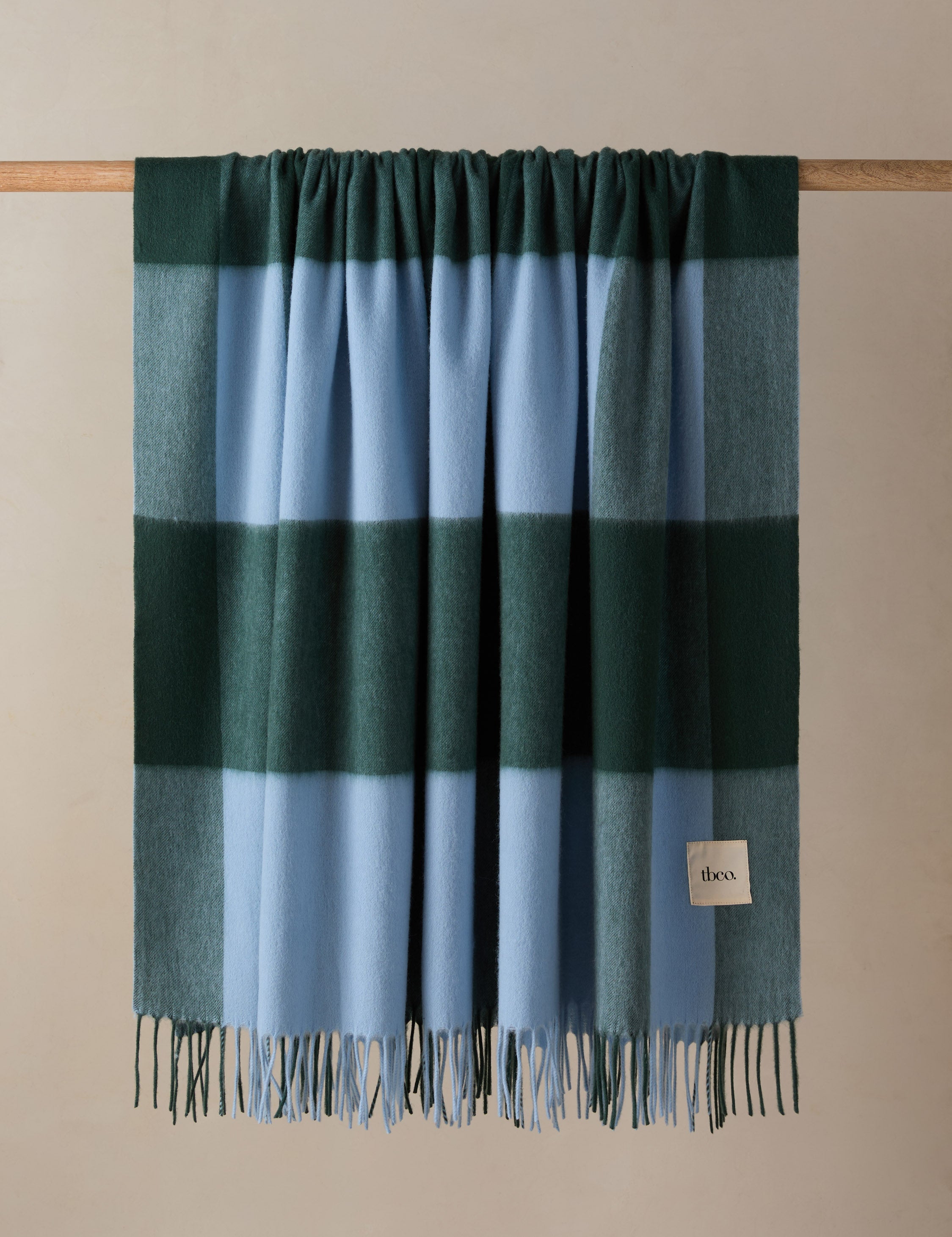Luna Lambswool Throw | Soft, Hypoallergenic Natural Fiber