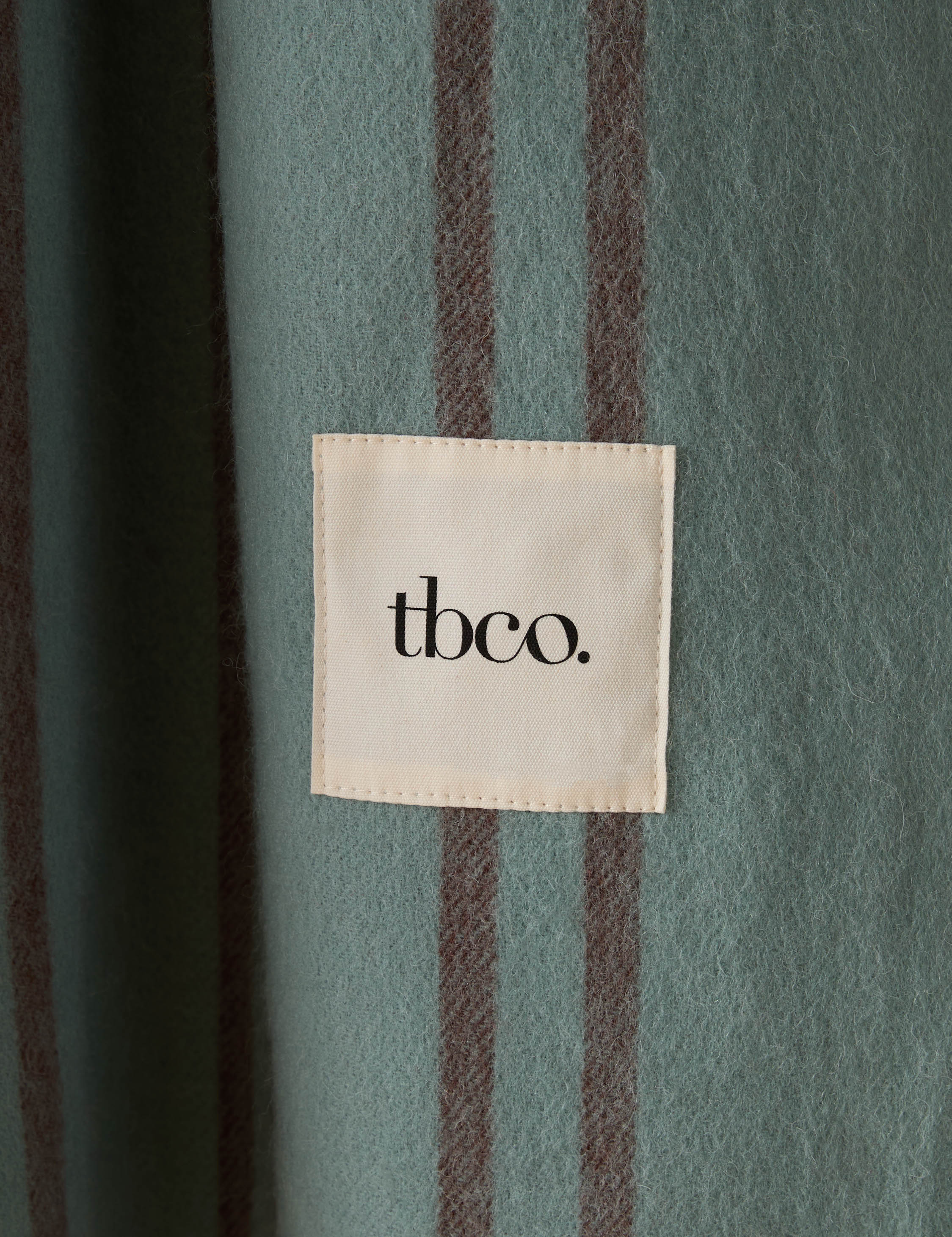 Luna Lambswool Throw | Soft, Hypoallergenic Natural Fiber
