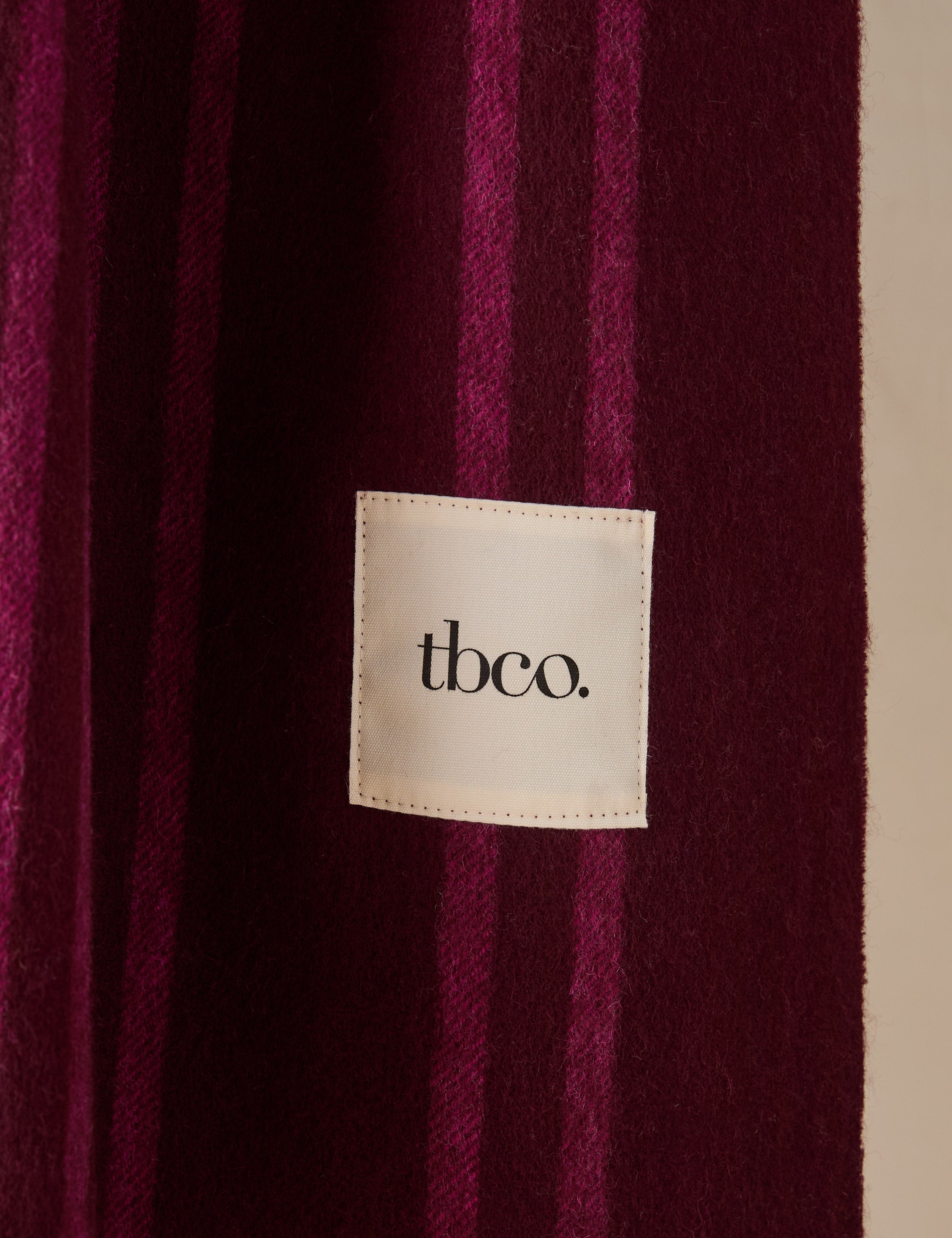 Bello Lambswool Throw | Hypoallergenic, Soft Natural Fiber