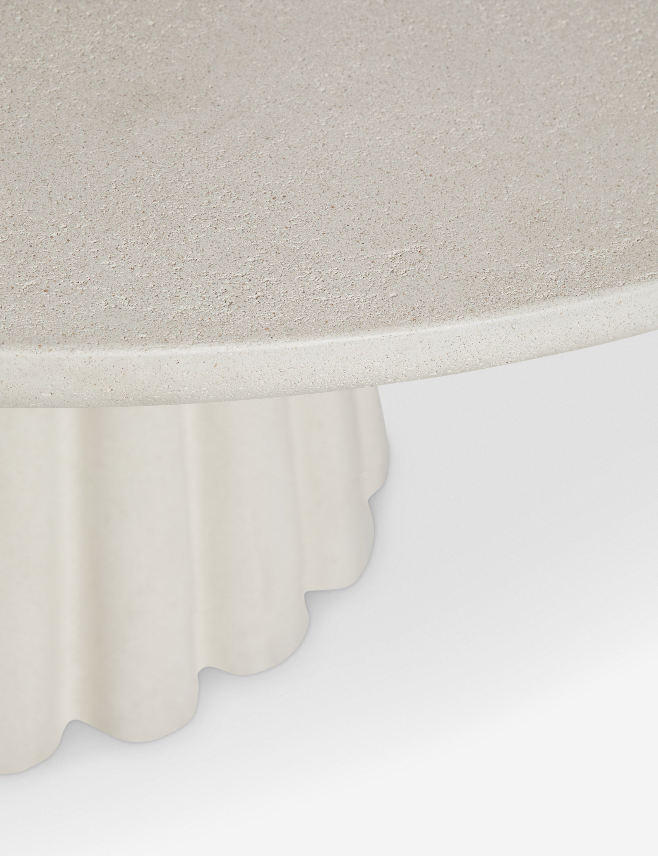 Luno Round Dining Table | Durable Concrete, Fluted Pedestal Base