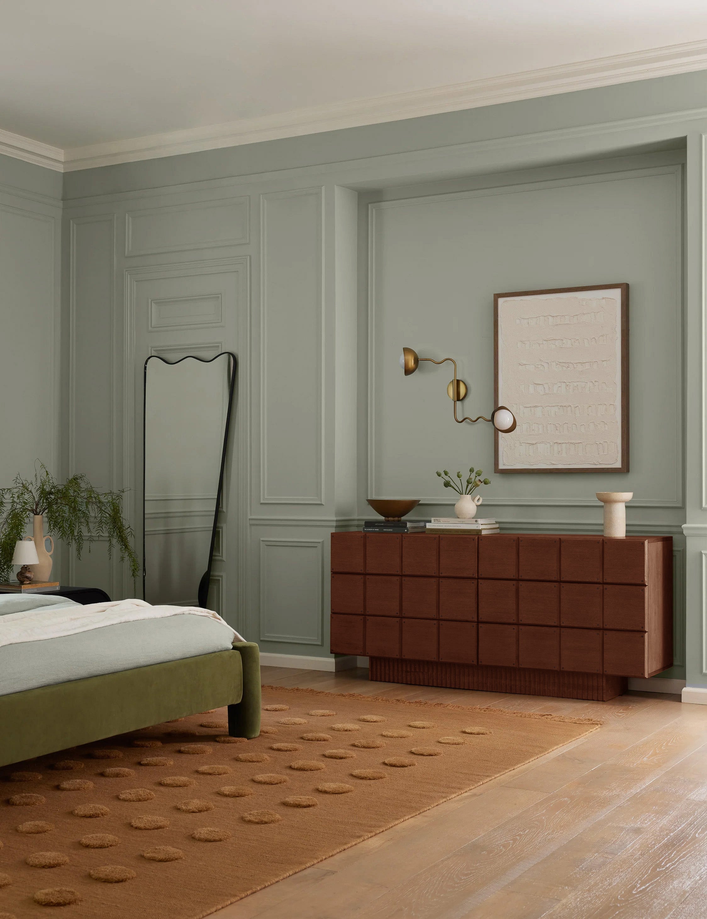 Lumen Dresser | Fluted Plinth Base, Six Spacious Drawers