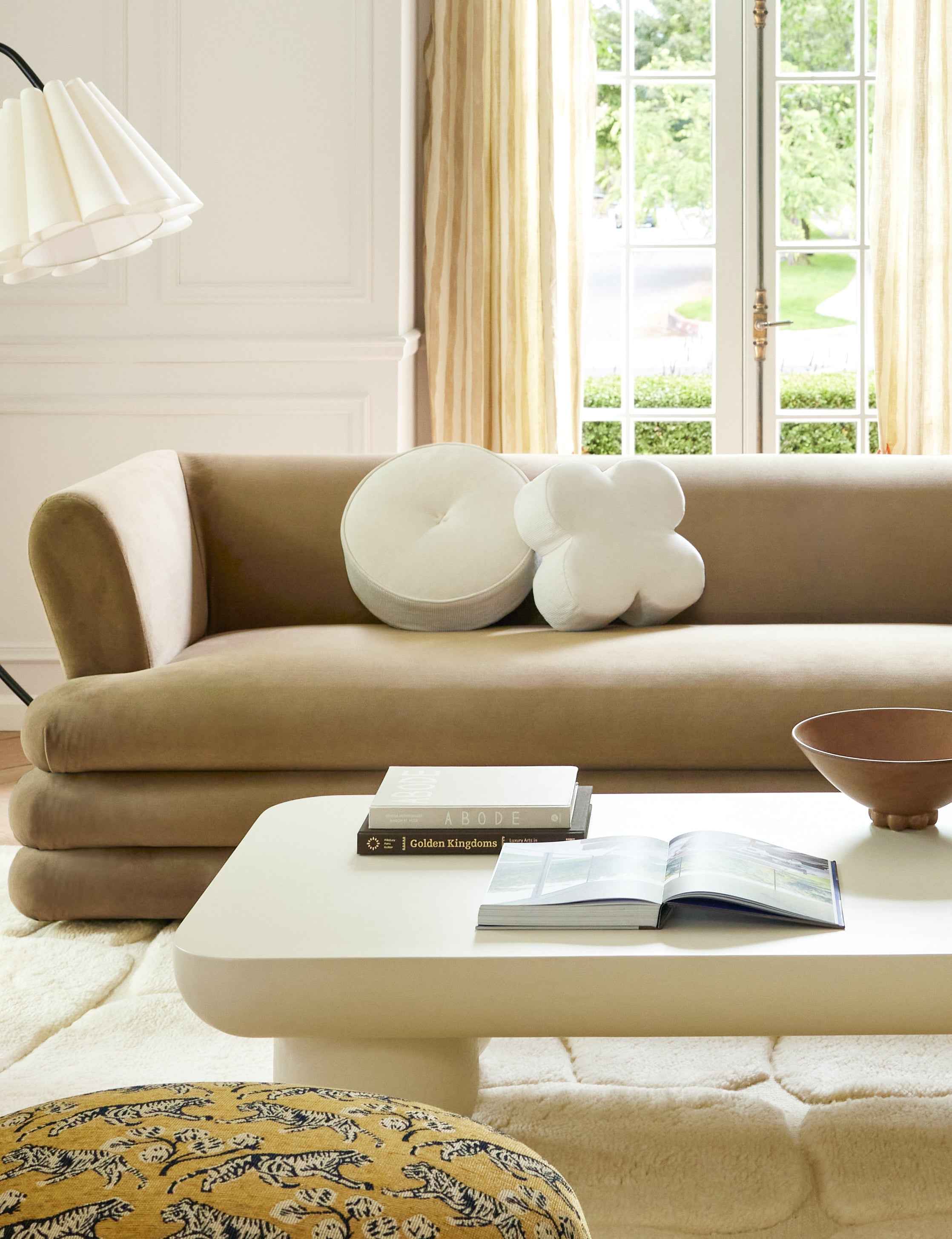 Luxe Clover Pillow | Soft Velvet, Playful Shape