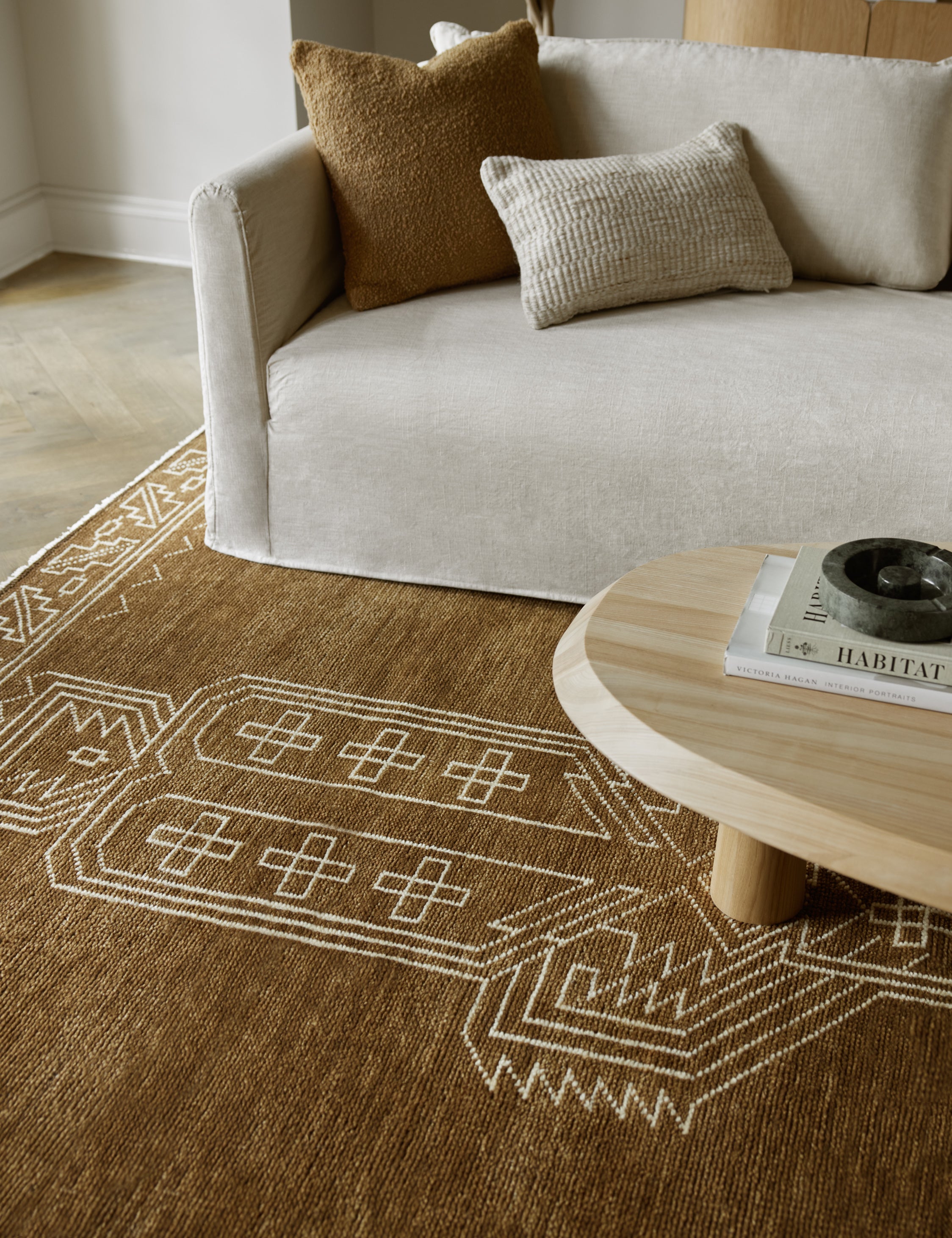 Vela Hand-Knotted Wool Rug | Vintage-Inspired, Mediterranean Design