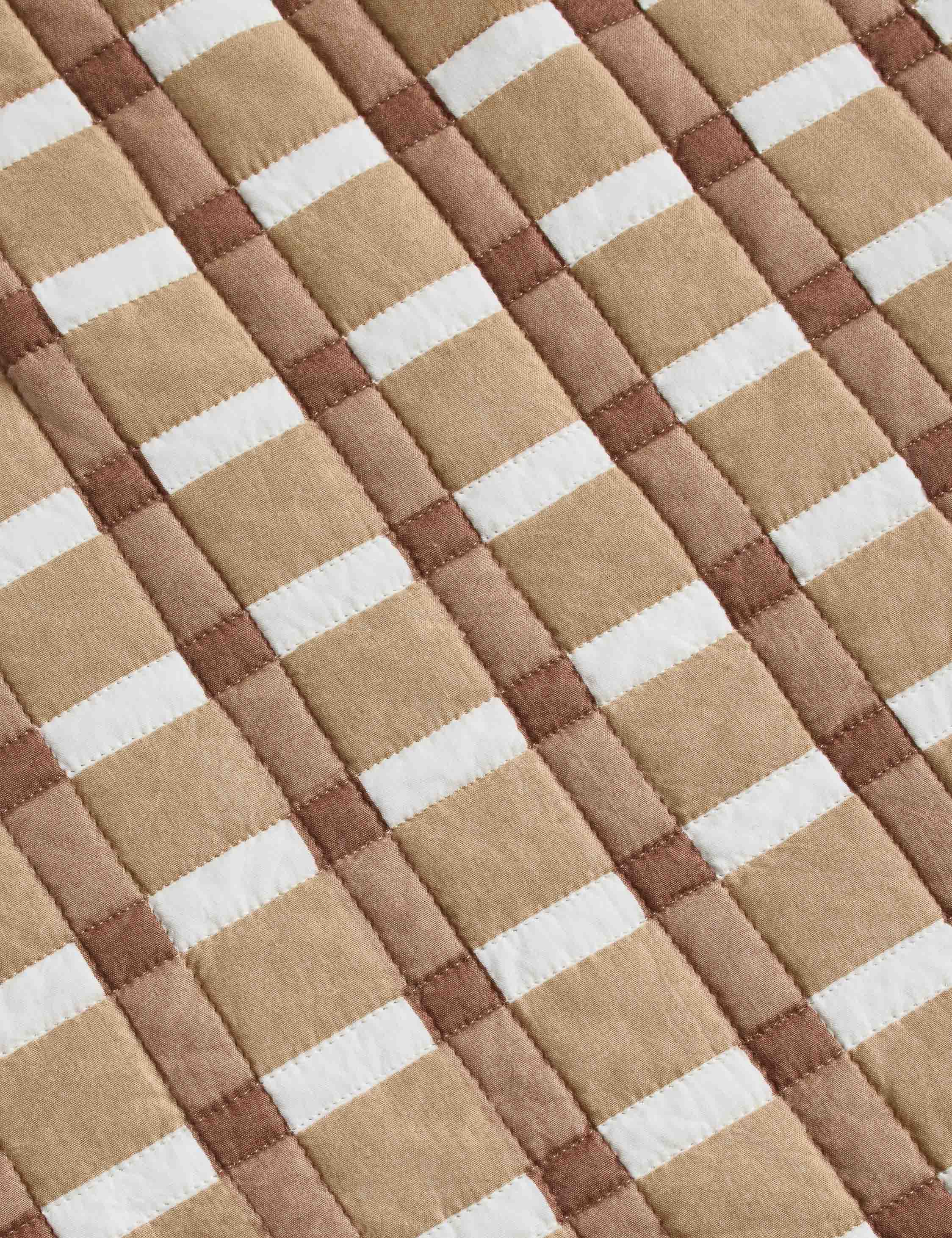 Oriana Cotton Quilt | Breathable Fabric, Classic Gingham