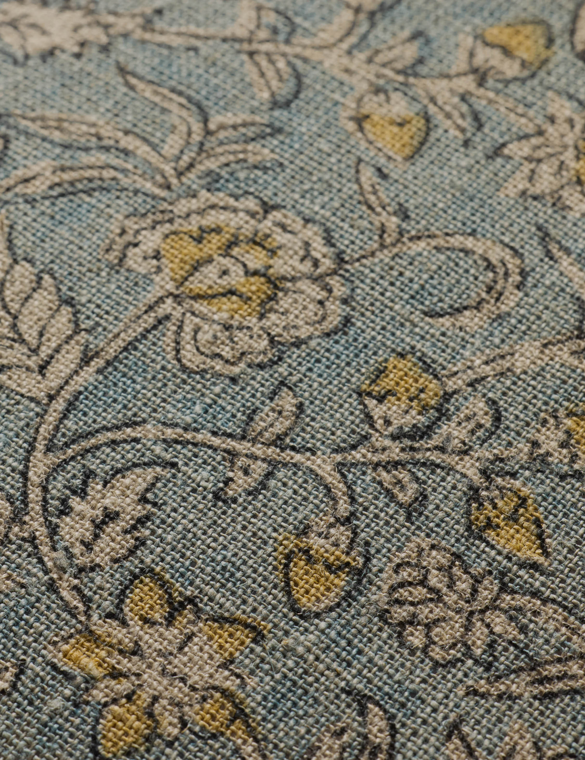 Cielo Linen Pillow | Intricate Floral Design, Stitched Edge