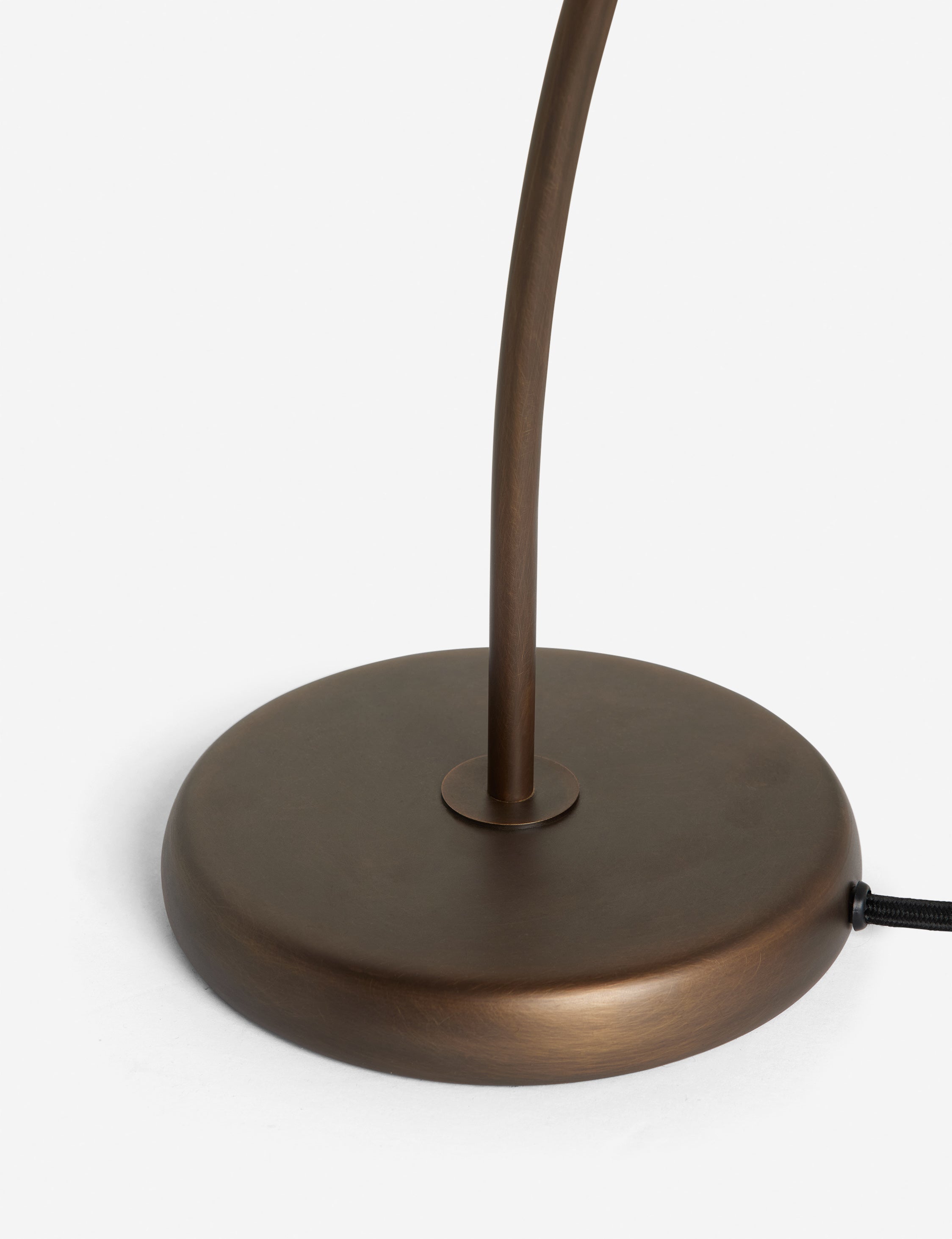 Pivotal Table Lamp | Ivory Linen with Toffee Trim