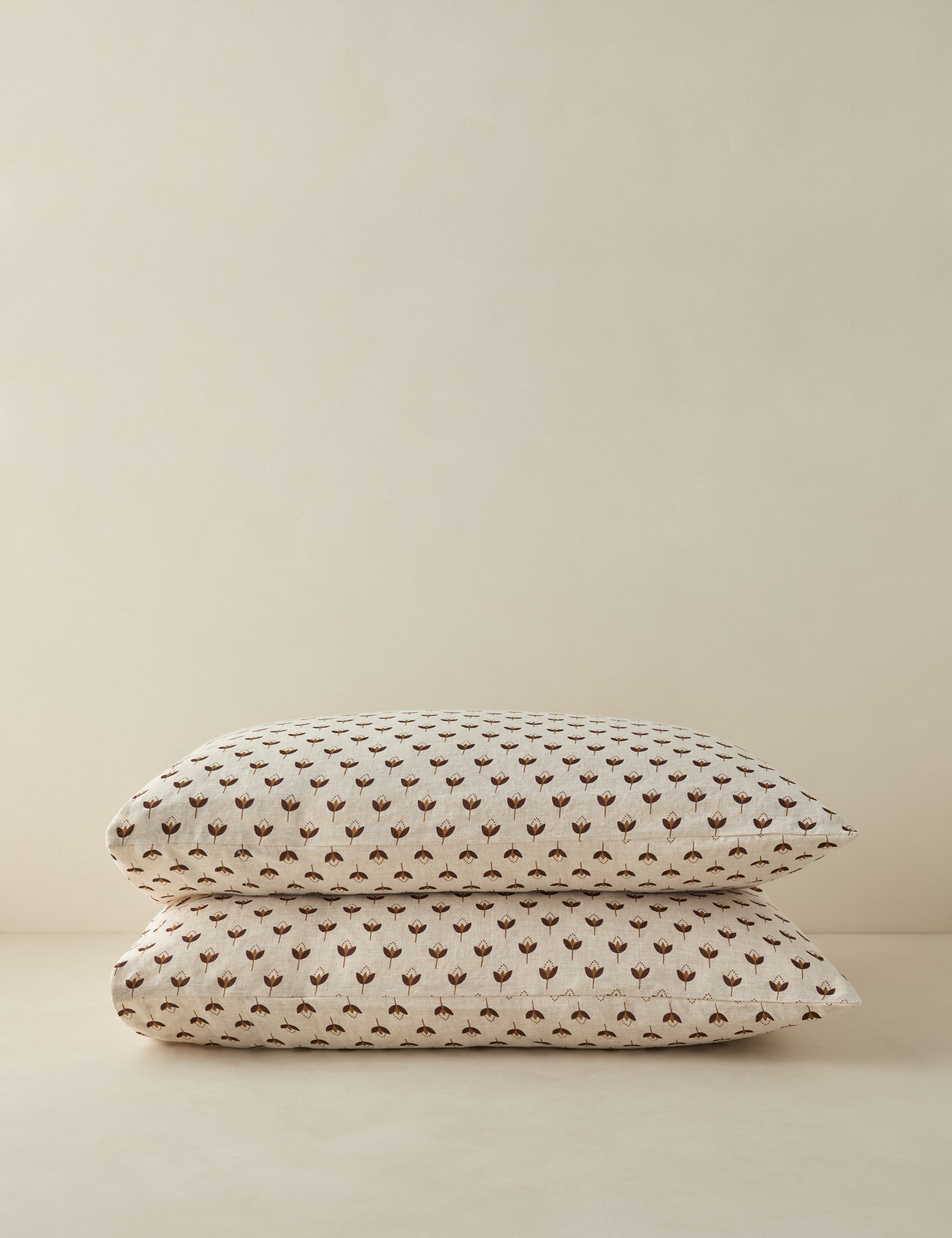 Pivo Linen Pillowcase Set | Breathable European Flax, Timeless Floral
