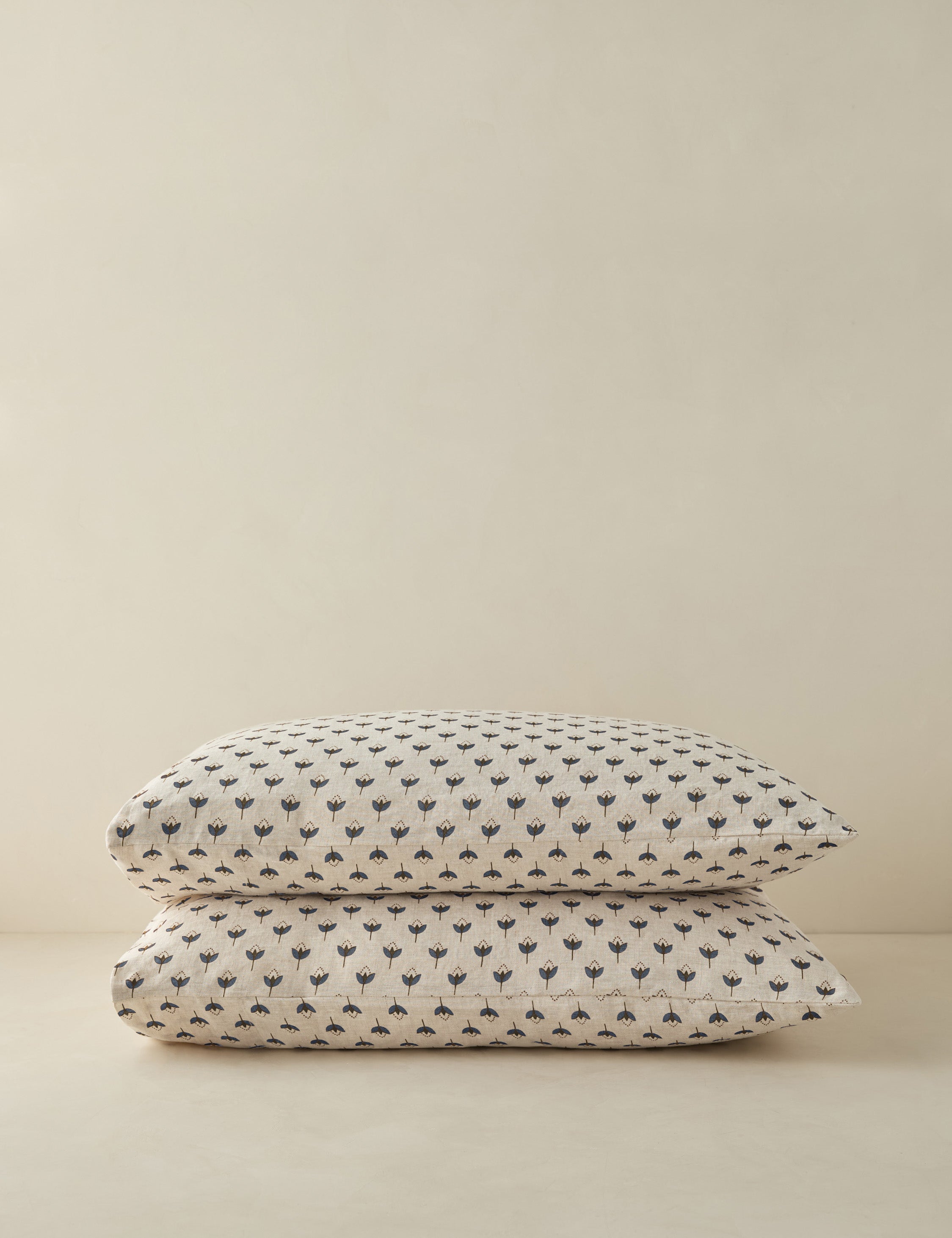 Pivo Linen Pillowcase Set | Breathable European Flax, Timeless Floral