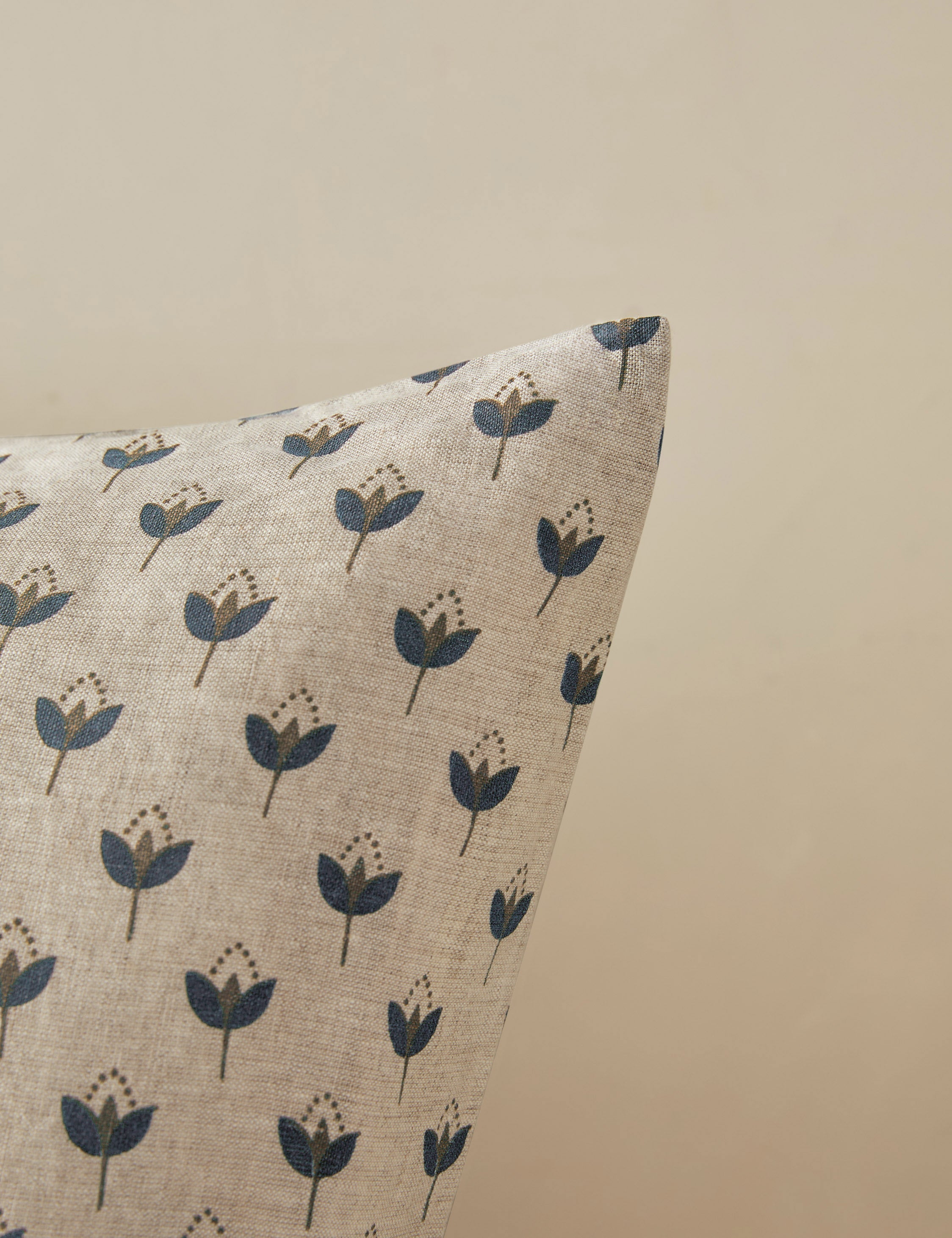 Pavé Linen Shams | Breathable European Flax, Timeless Floral Design
