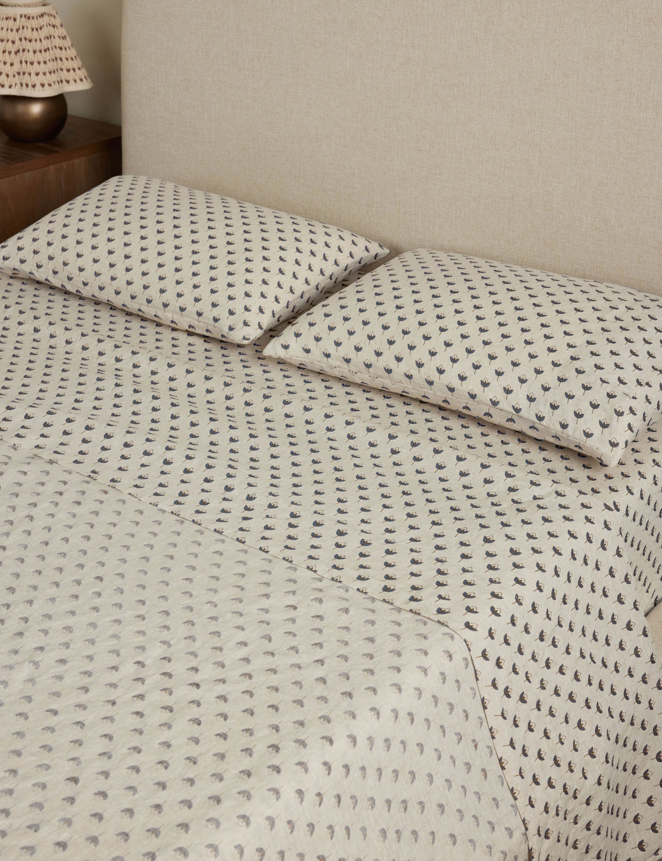 Pura Linen Sheet Set | Breathable European Flax, Timeless Floral