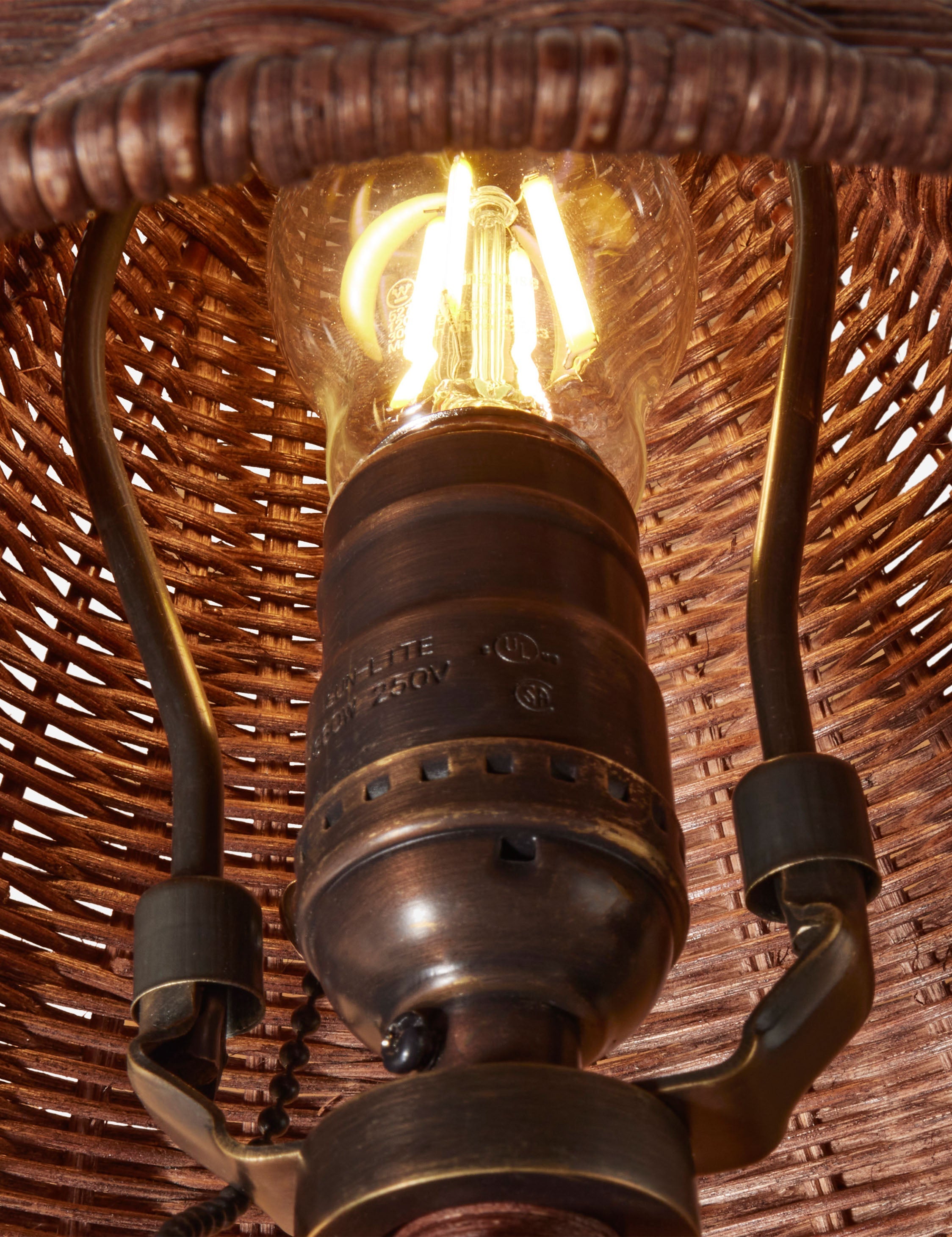 Bela Table Lamp | Rattan Design with Chic Accents