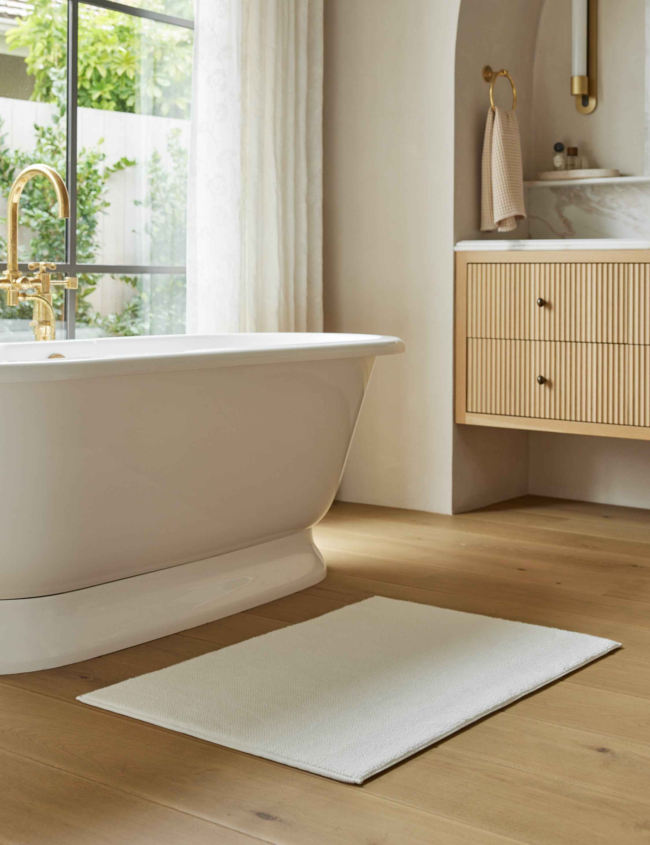 Nero Organic Cotton Bath Mat | Plush, Machine-Washable