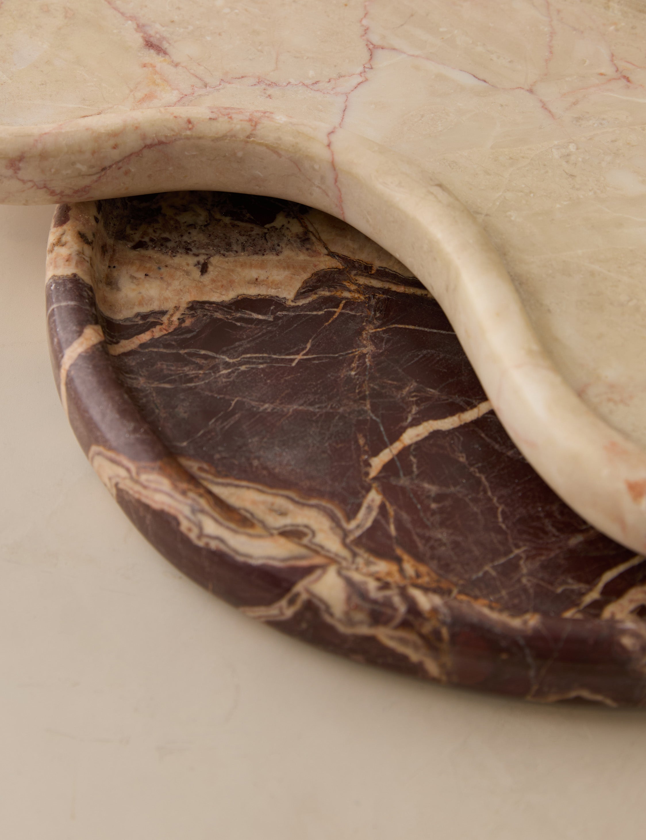 Sora Marble Tray Set | Organic Shape, Dramatic Veining