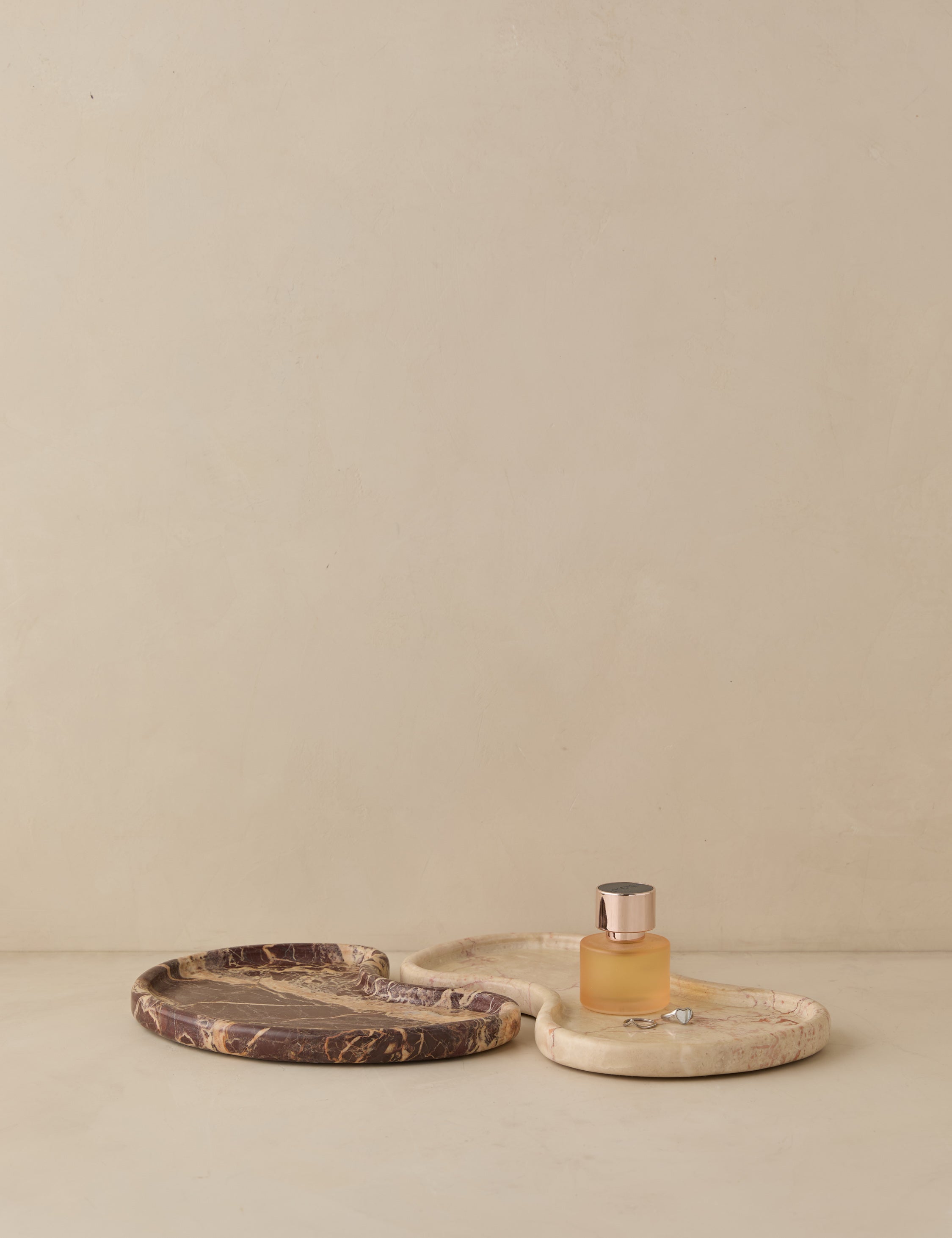 Sora Marble Tray Set | Organic Shape, Dramatic Veining