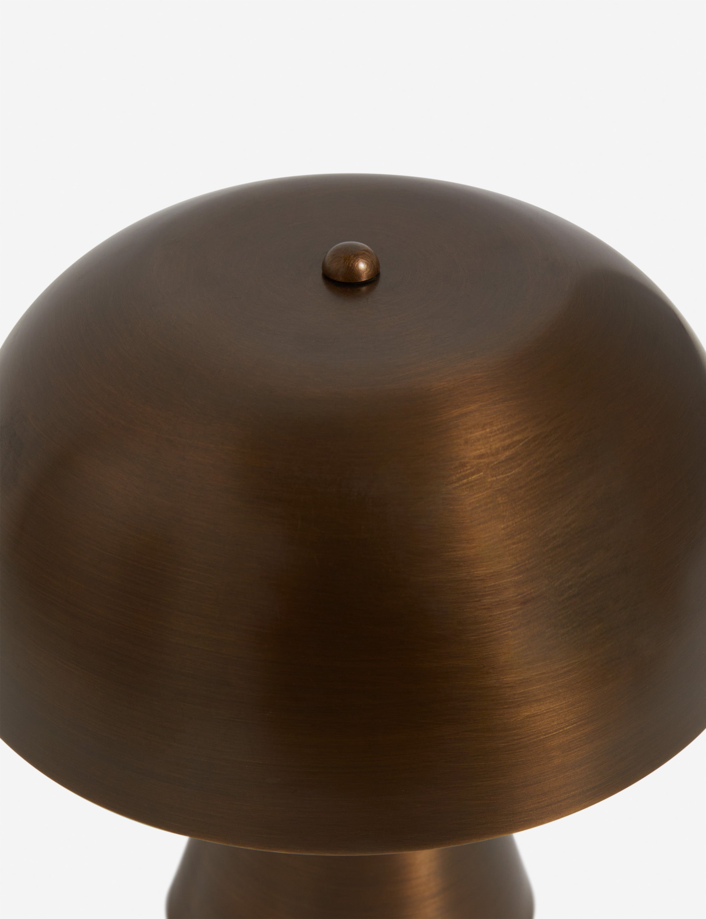 Wynter Cordless Table Lamp | Sleek, Portable Design