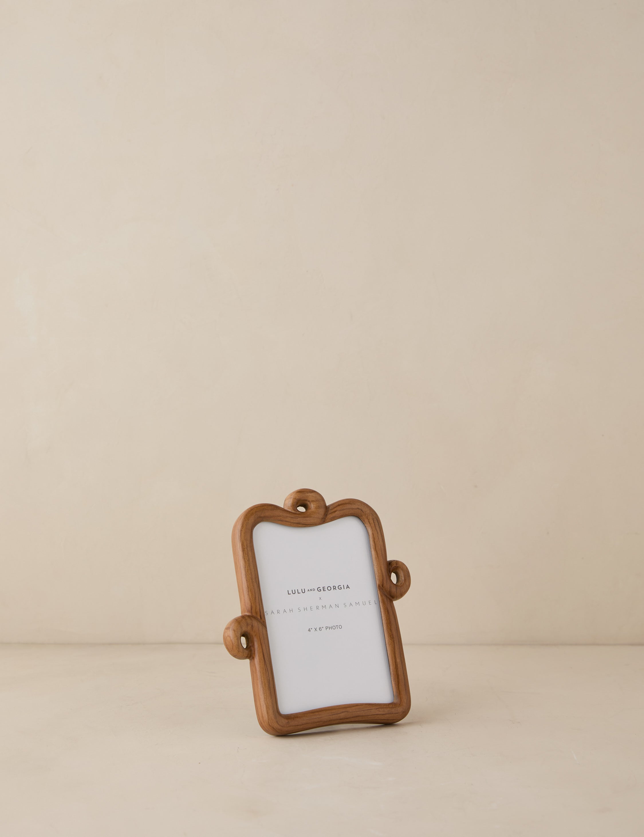 Bello Loop Picture Frame | Whimsical Resin Design