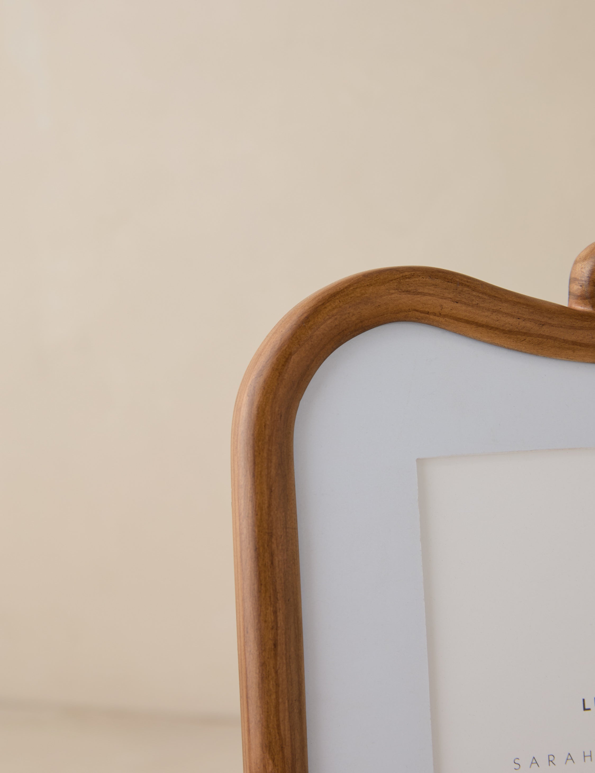 Bello Loop Picture Frame | Whimsical Resin Design