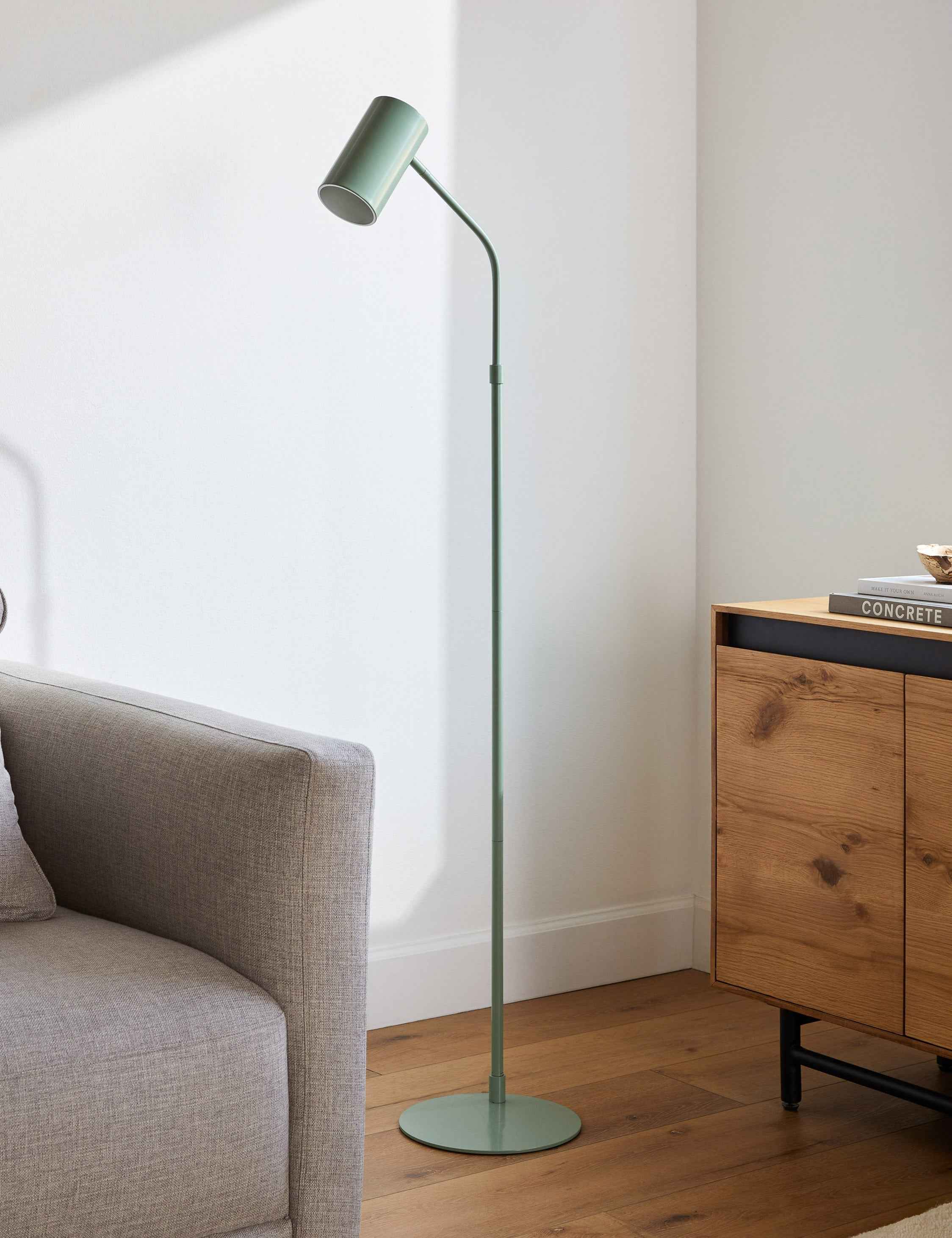 Bela Floor Lamp | Metal Cylinder, Modern Design