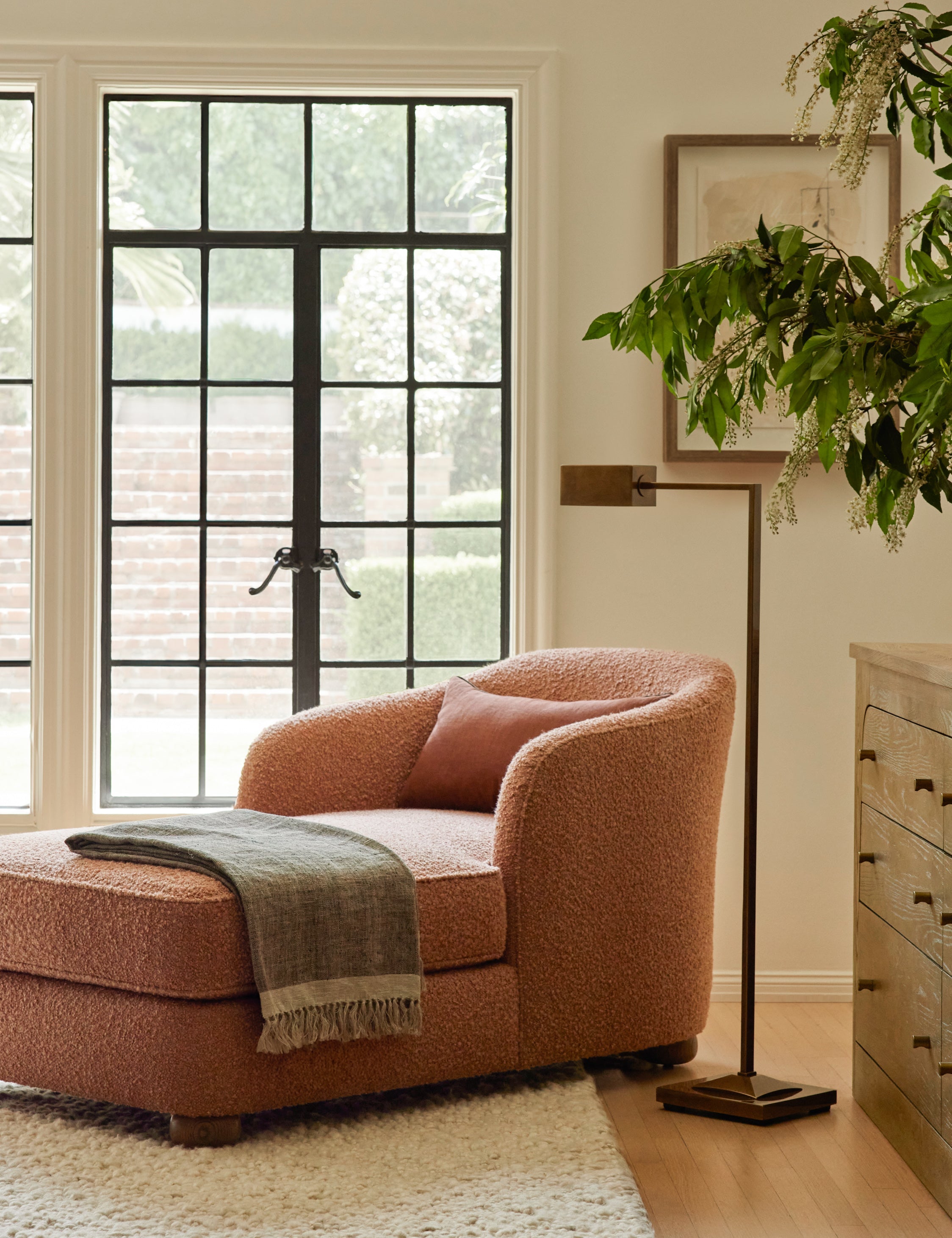 Carys Linen Pillow | Contrast Piping, Two-Tone Design