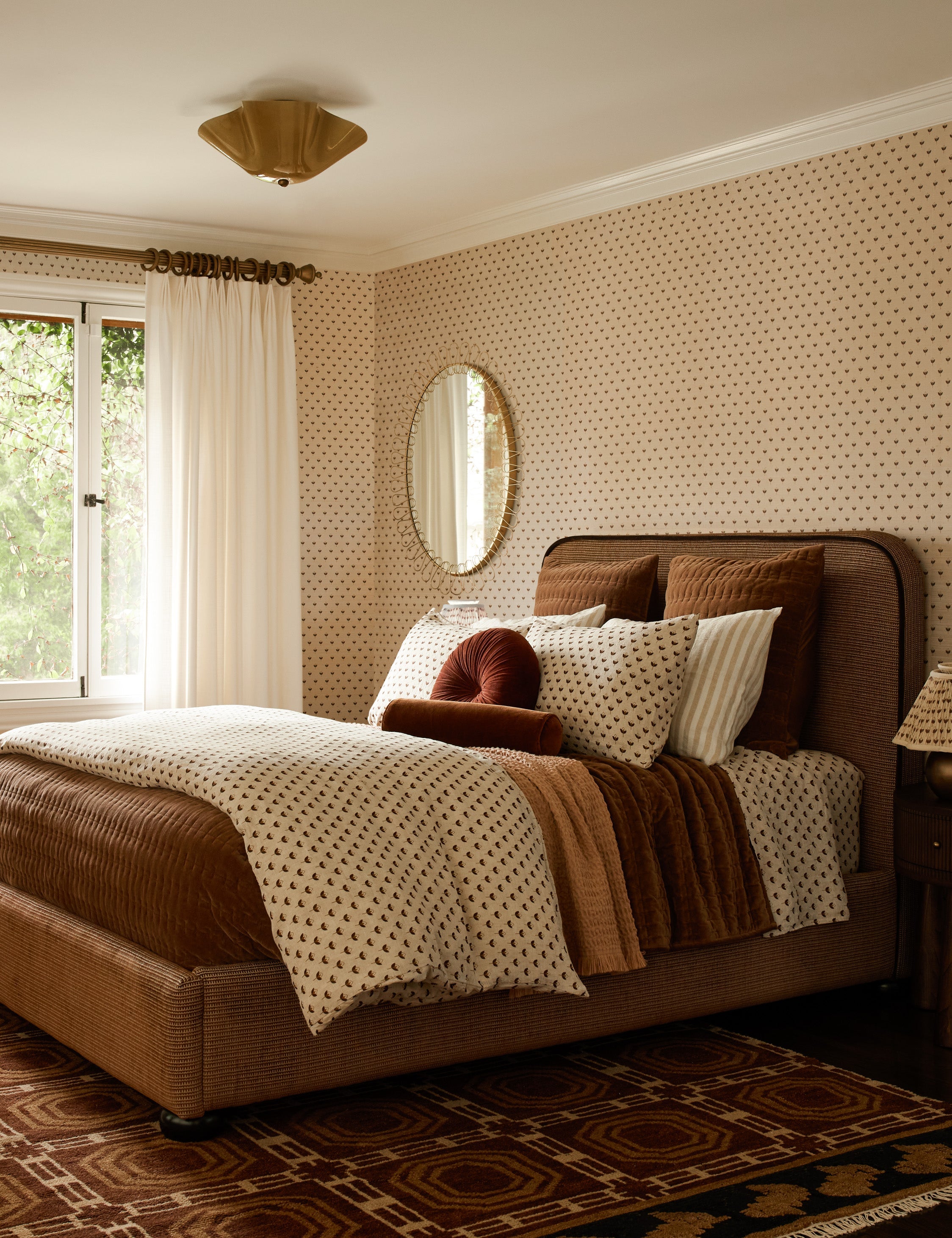 Aurelia Velvet Quilt | Luxurious Texture, Quilted Design