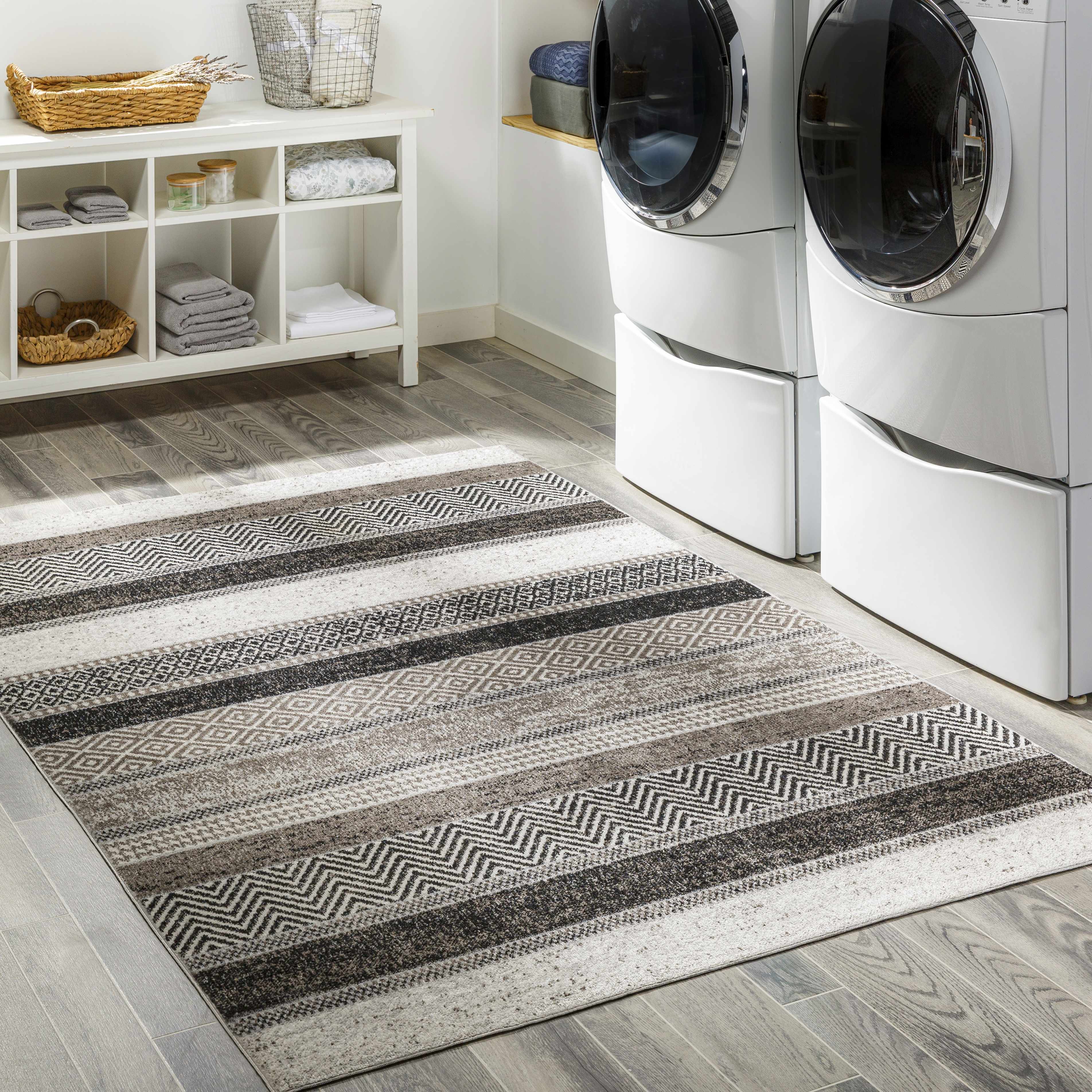 Milo Washable Area Rug  Geometric Design, Machine Woven, 100% Polyester