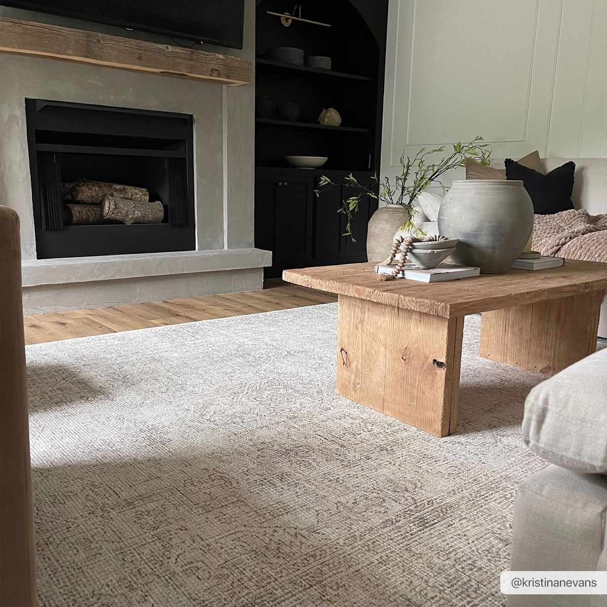 Bela Area Rug  Machine Woven  Medium Pile, 100% Polyester