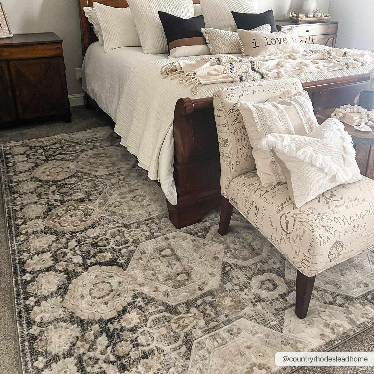 Minoan Area Rug  Traditional Machine Woven  Hexagonal Pattern