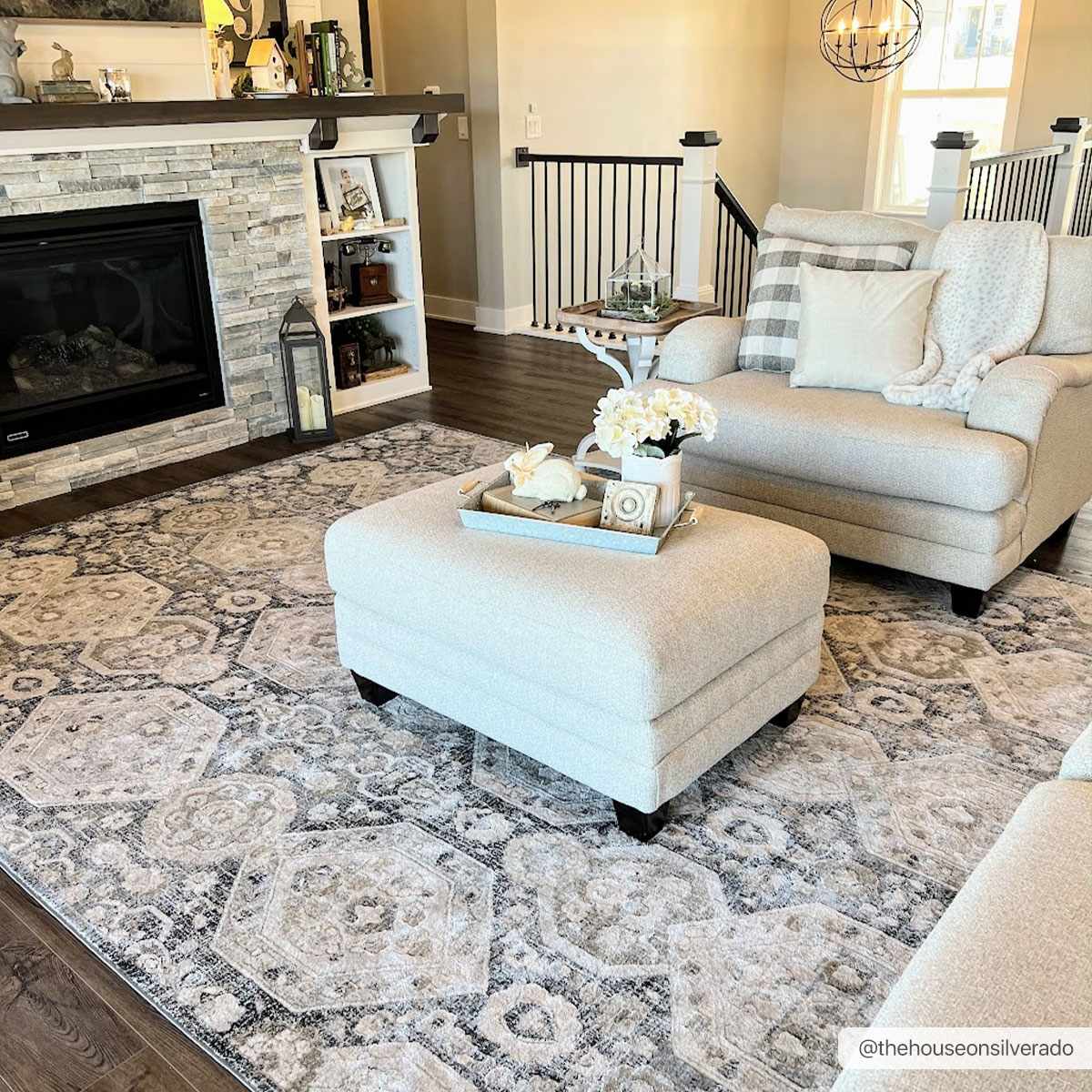 Minoan Area Rug  Traditional Machine Woven  Hexagonal Pattern