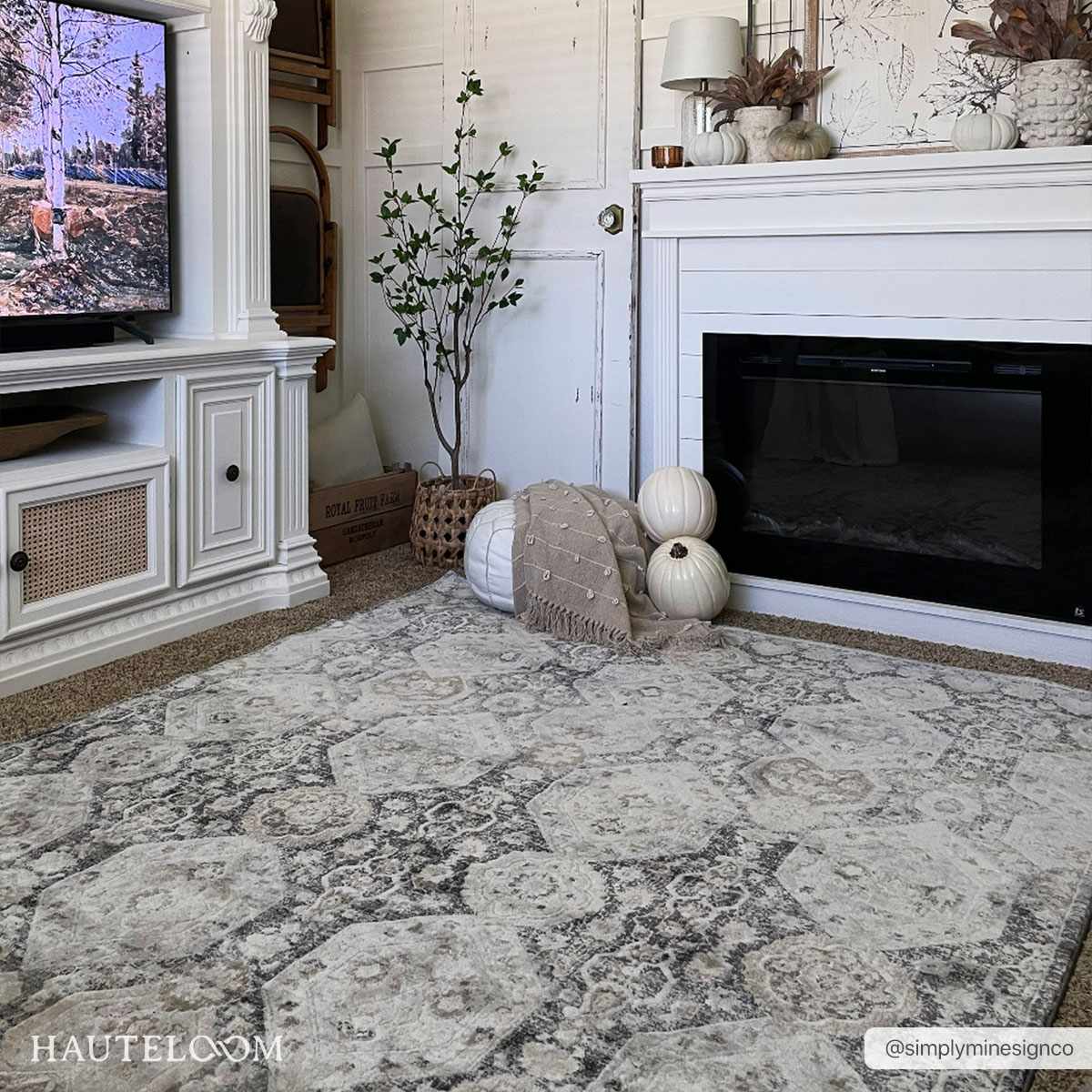 Minoan Area Rug  Traditional Machine Woven  Hexagonal Pattern