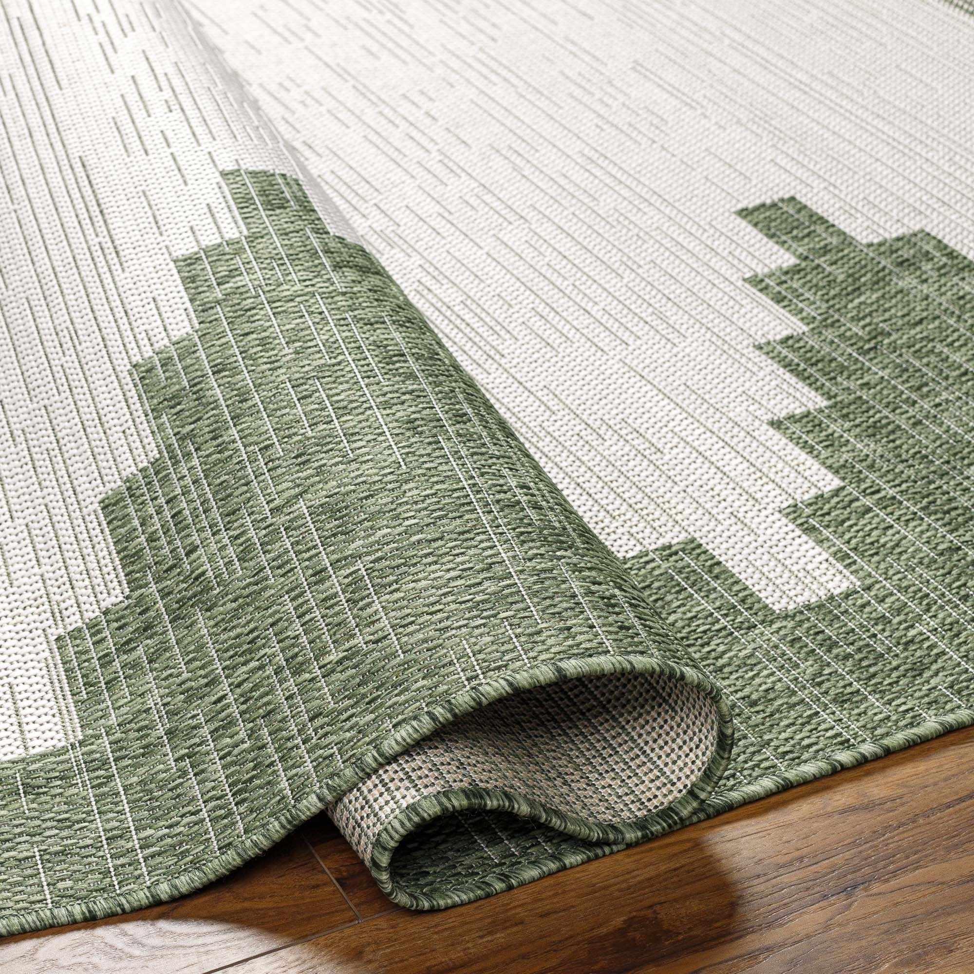 Dune Outdoor Rug  Aztec Pattern, 100% Polypropylene