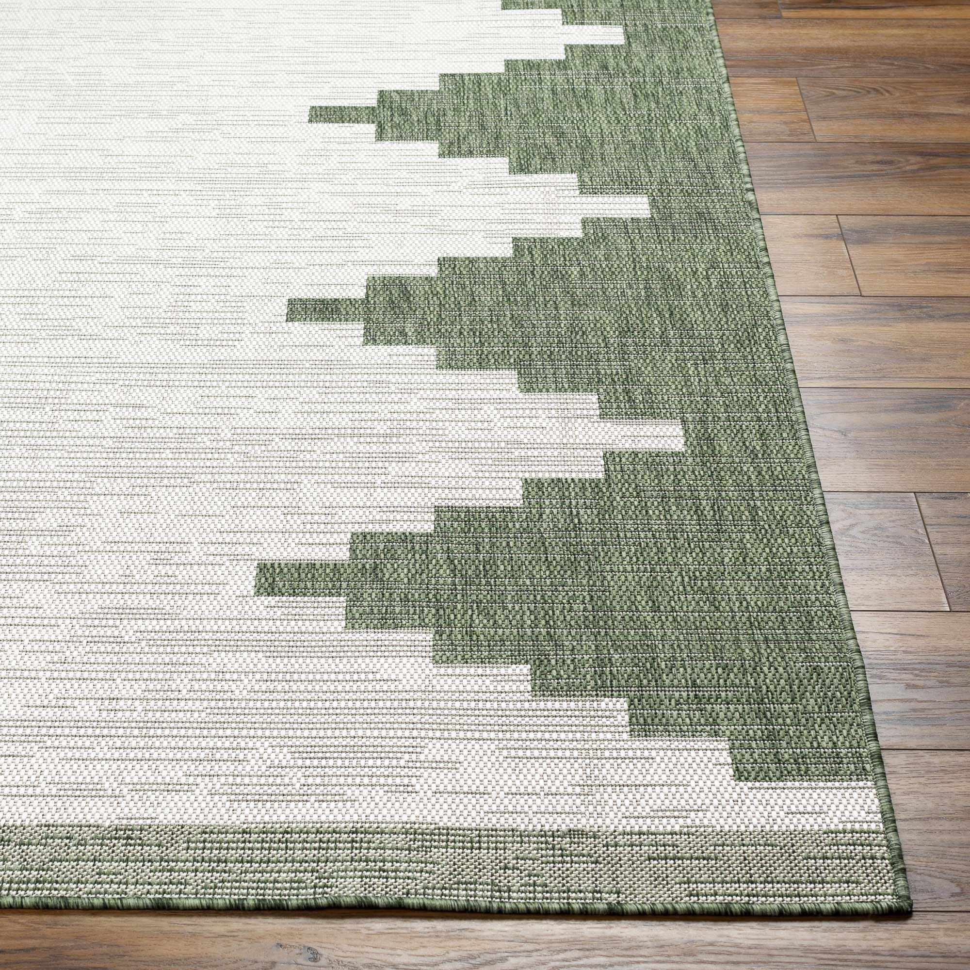 Dune Outdoor Rug  Aztec Pattern, 100% Polypropylene
