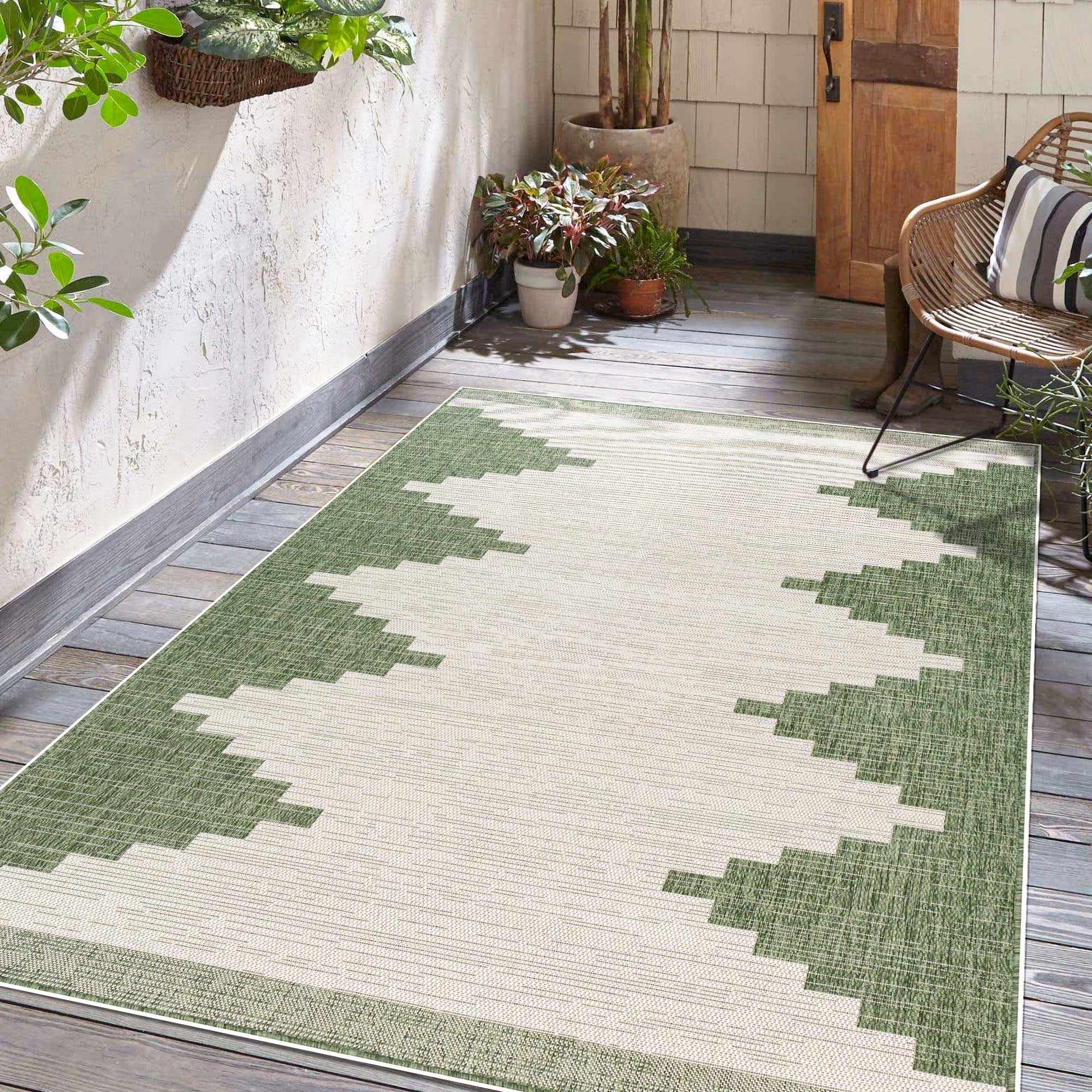 Dune Outdoor Rug  Aztec Pattern, 100% Polypropylene