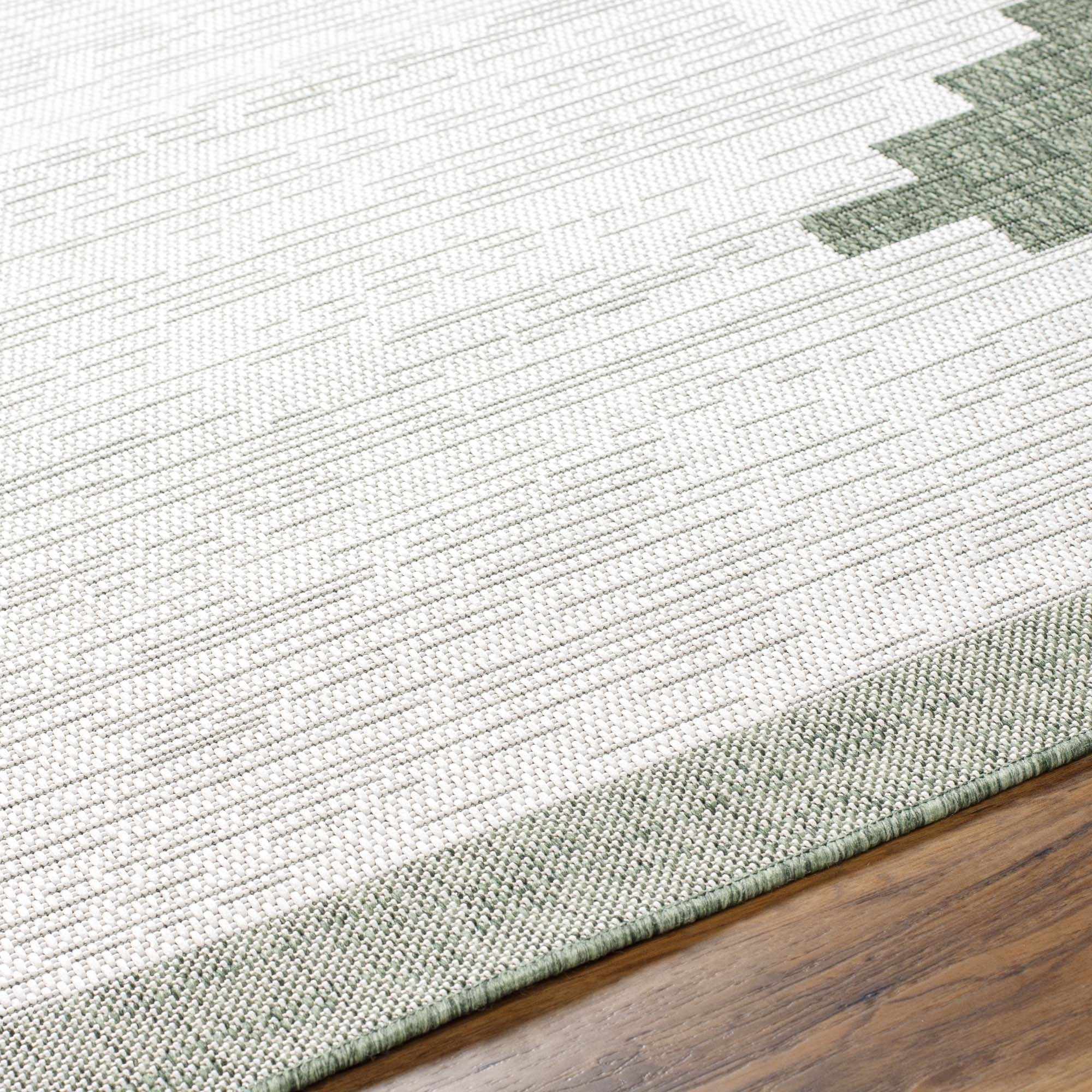 Dune Outdoor Rug  Aztec Pattern, 100% Polypropylene
