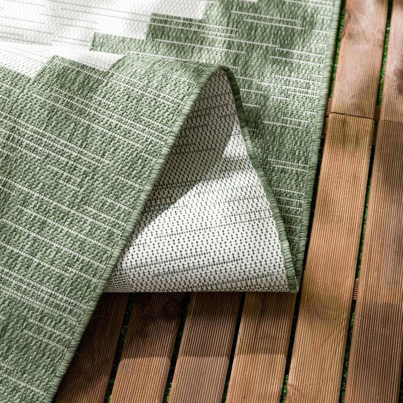 Dune Outdoor Rug  Aztec Pattern, 100% Polypropylene