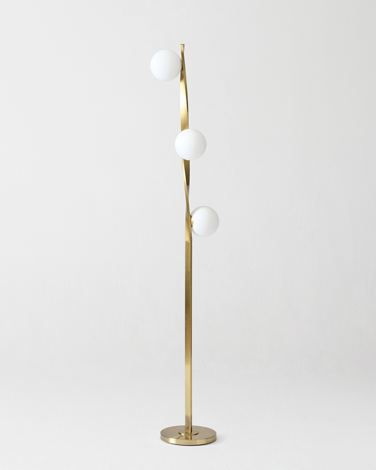 Navi Floor Lamp | Dimmable LED Globes, Twisted Brass Design