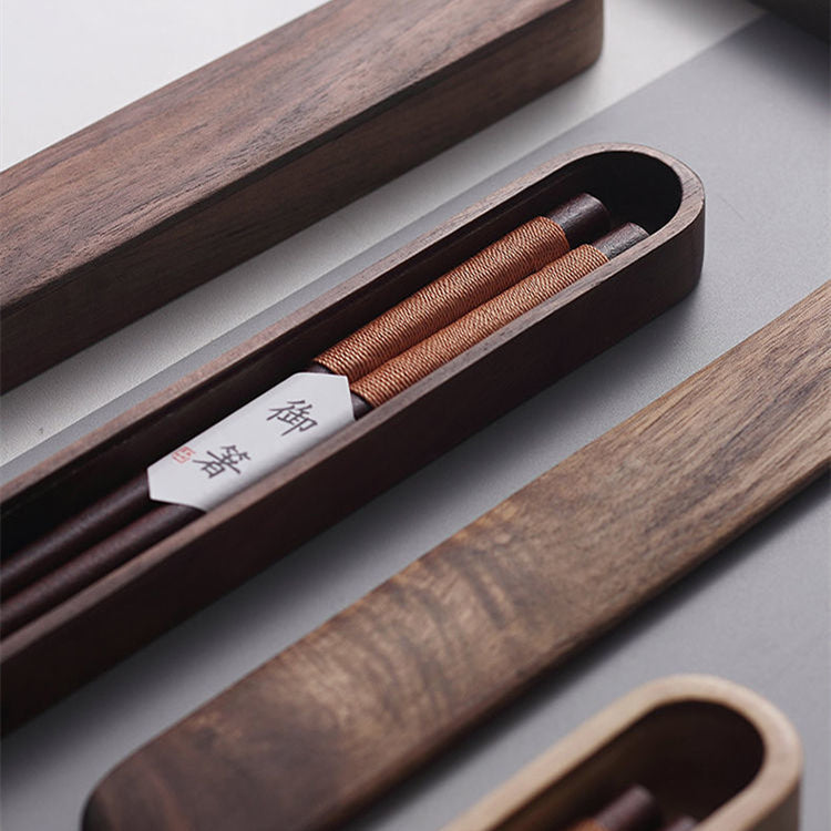 Kairo Chopsticks | Handgemaakt Walnoothout met Decoratieve Draadwrapping