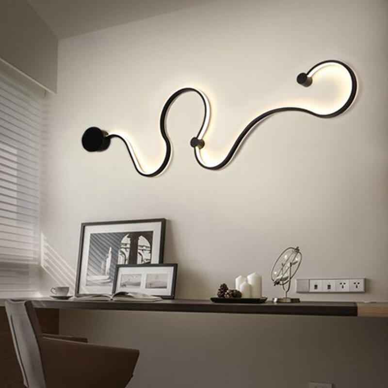 Contemporary Curved LED Wall Sconce Lamp in Long Aluminum Snake Design