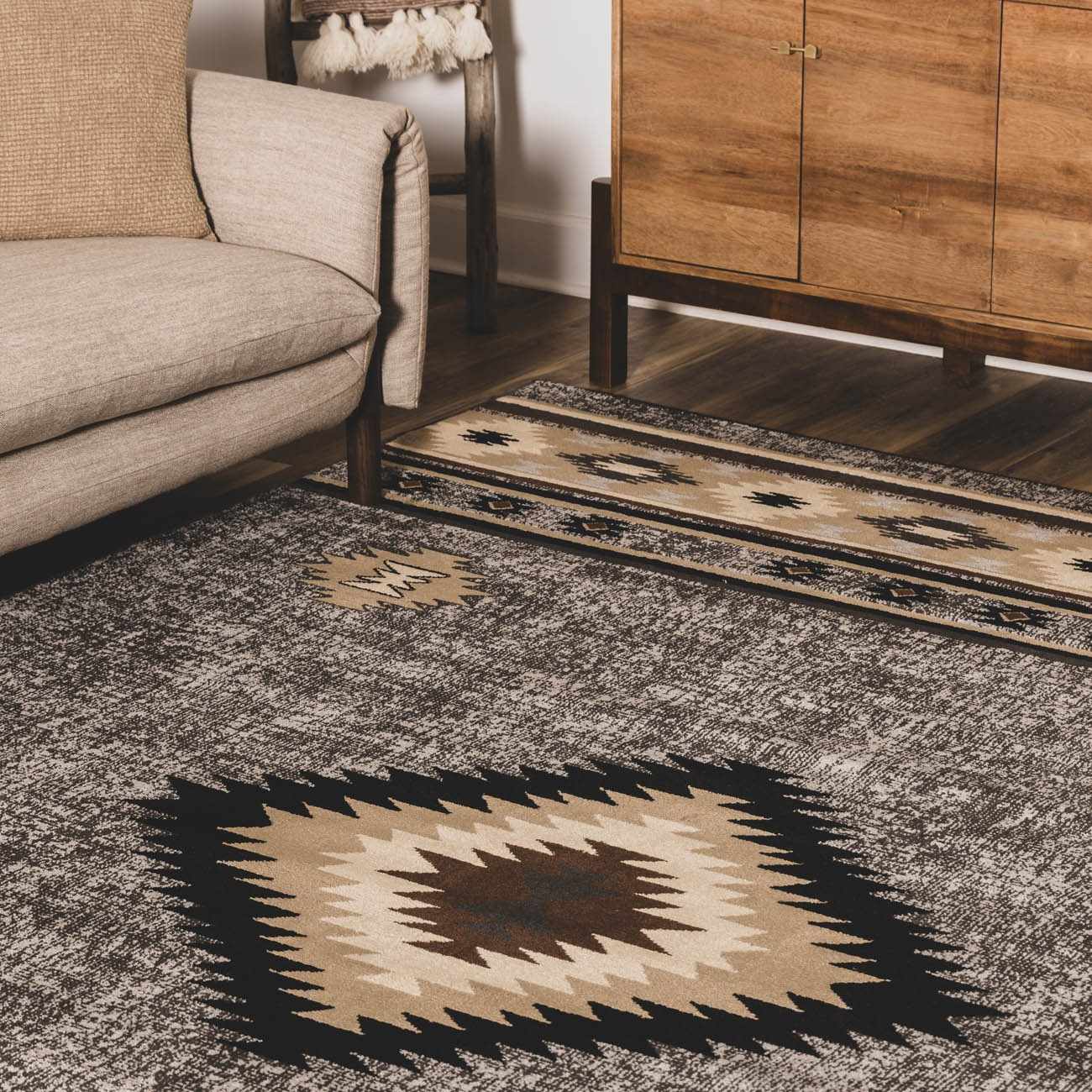 Bela Southwestern Area Rug  Aztec Diamond Pattern, 100% Polypropylene