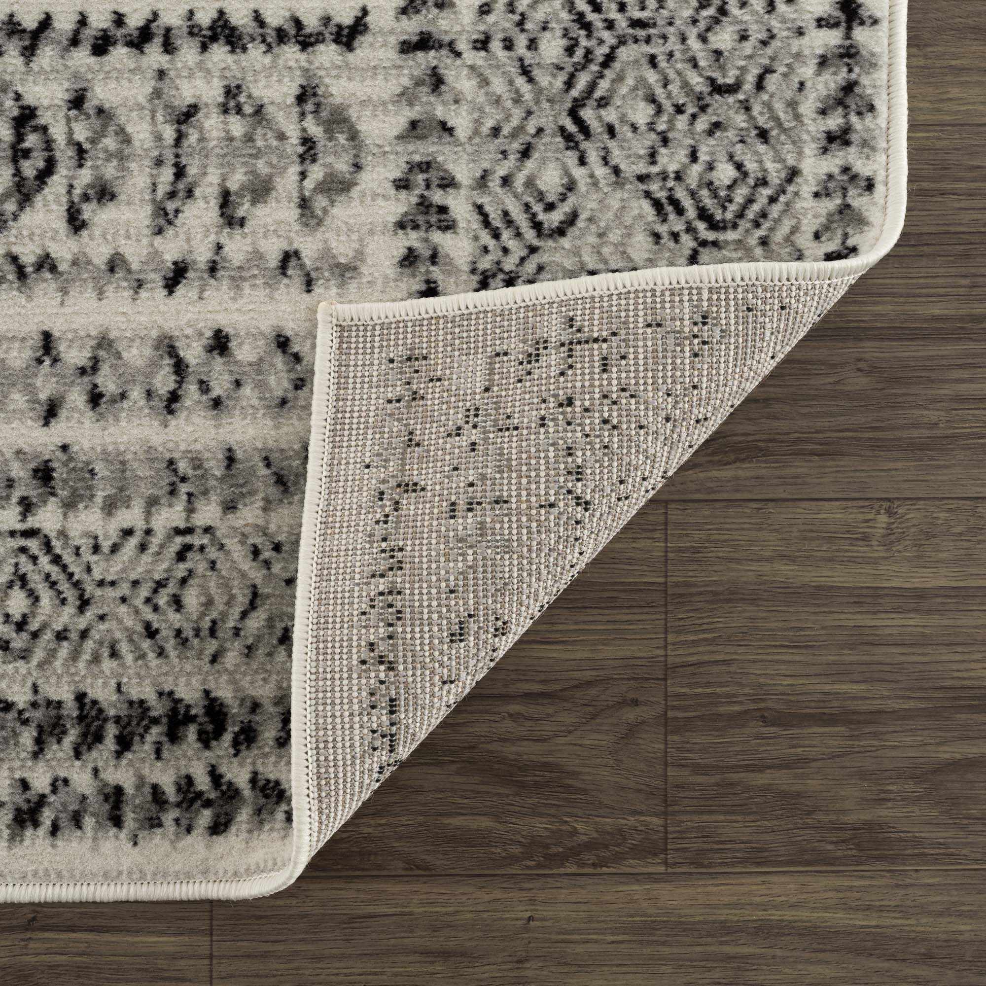 Grayson Area Rug  Machine Woven  Transitional Style  Medium Pile
