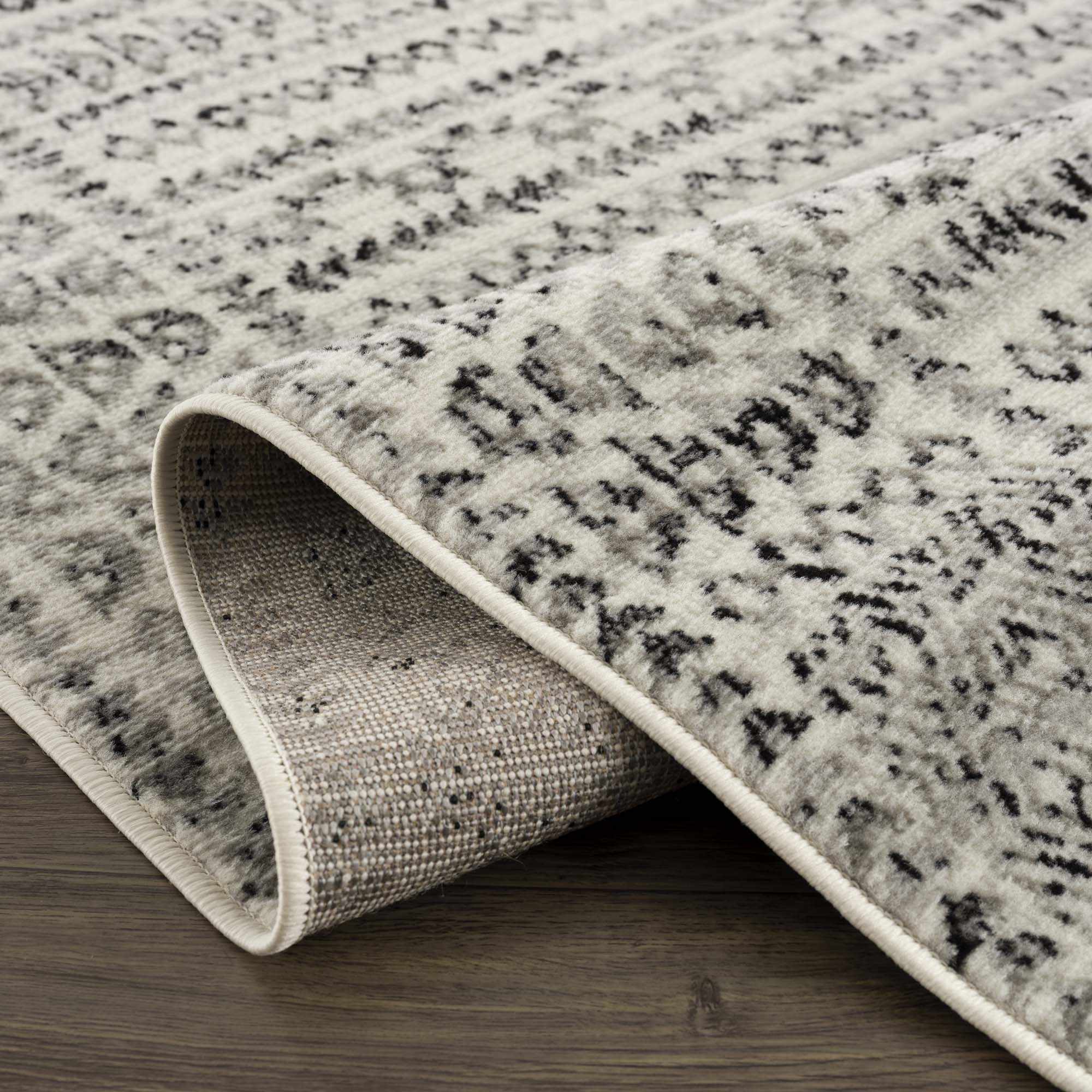 Grayson Area Rug  Machine Woven  Transitional Style  Medium Pile