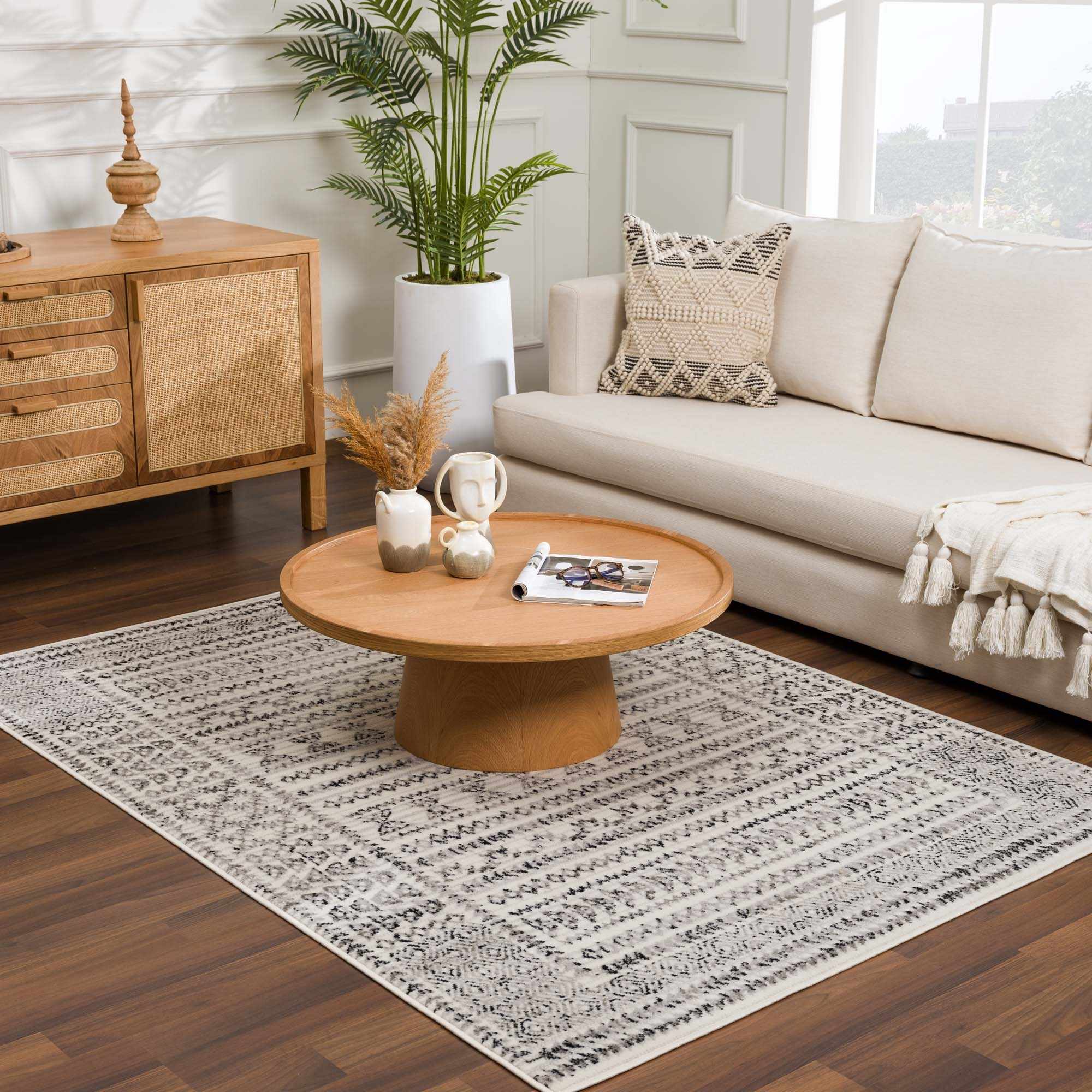 Grayson Area Rug  Machine Woven  Transitional Style  Medium Pile