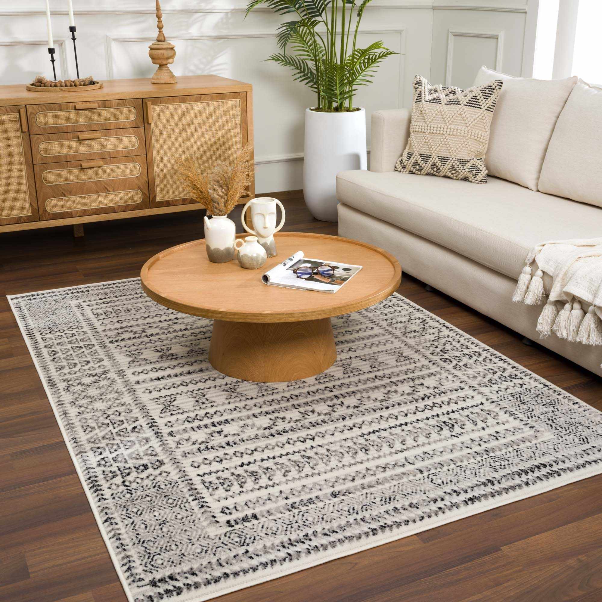 Grayson Area Rug  Machine Woven  Transitional Style  Medium Pile