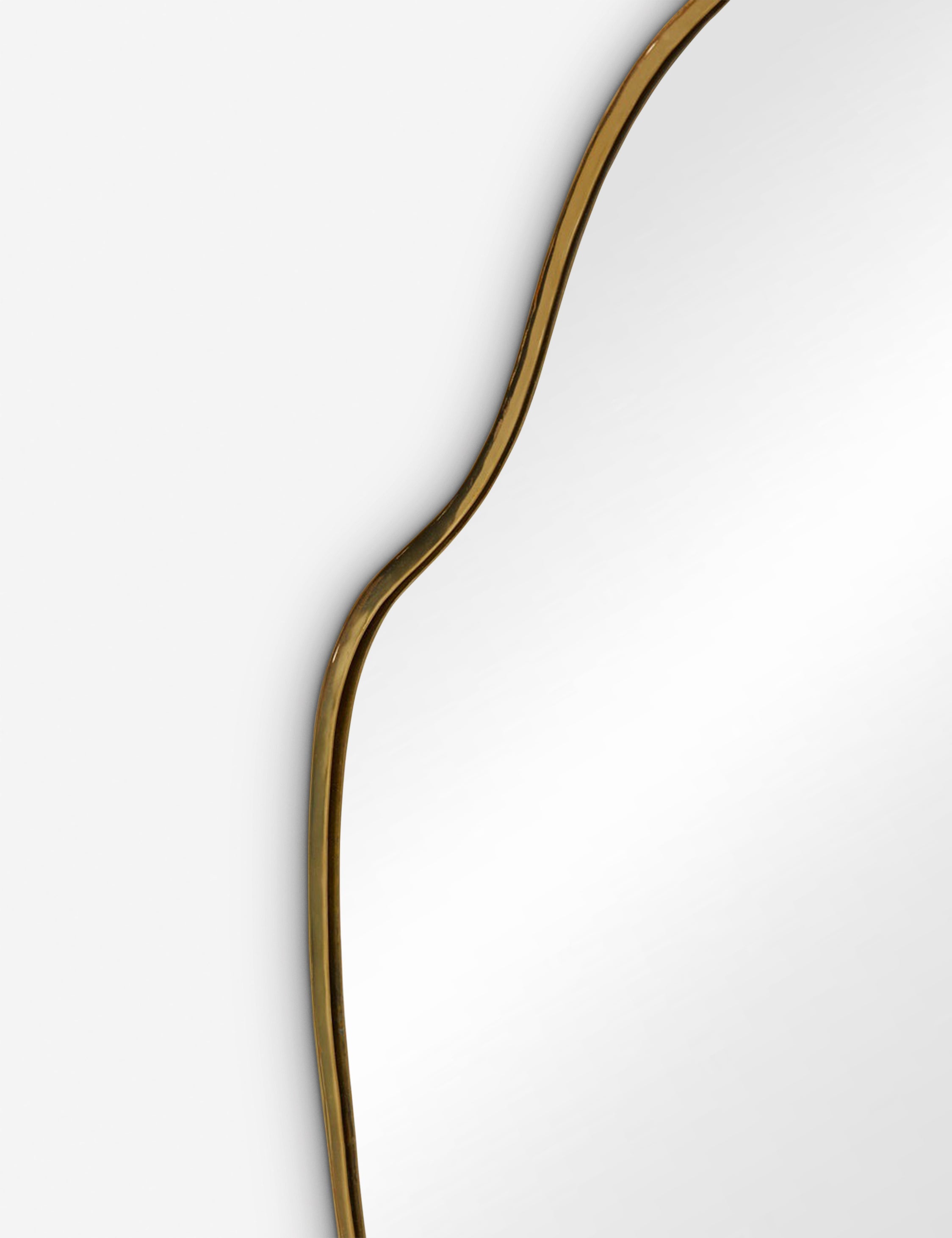 Pivo Puddle Mirror | Slim Frame, Organic Shape
