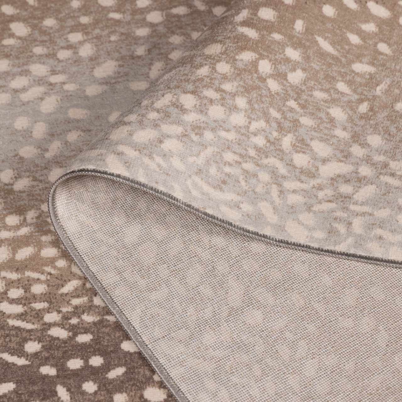 Bela Leopard Print Rug  Medium Pile, 100% Polypropylene