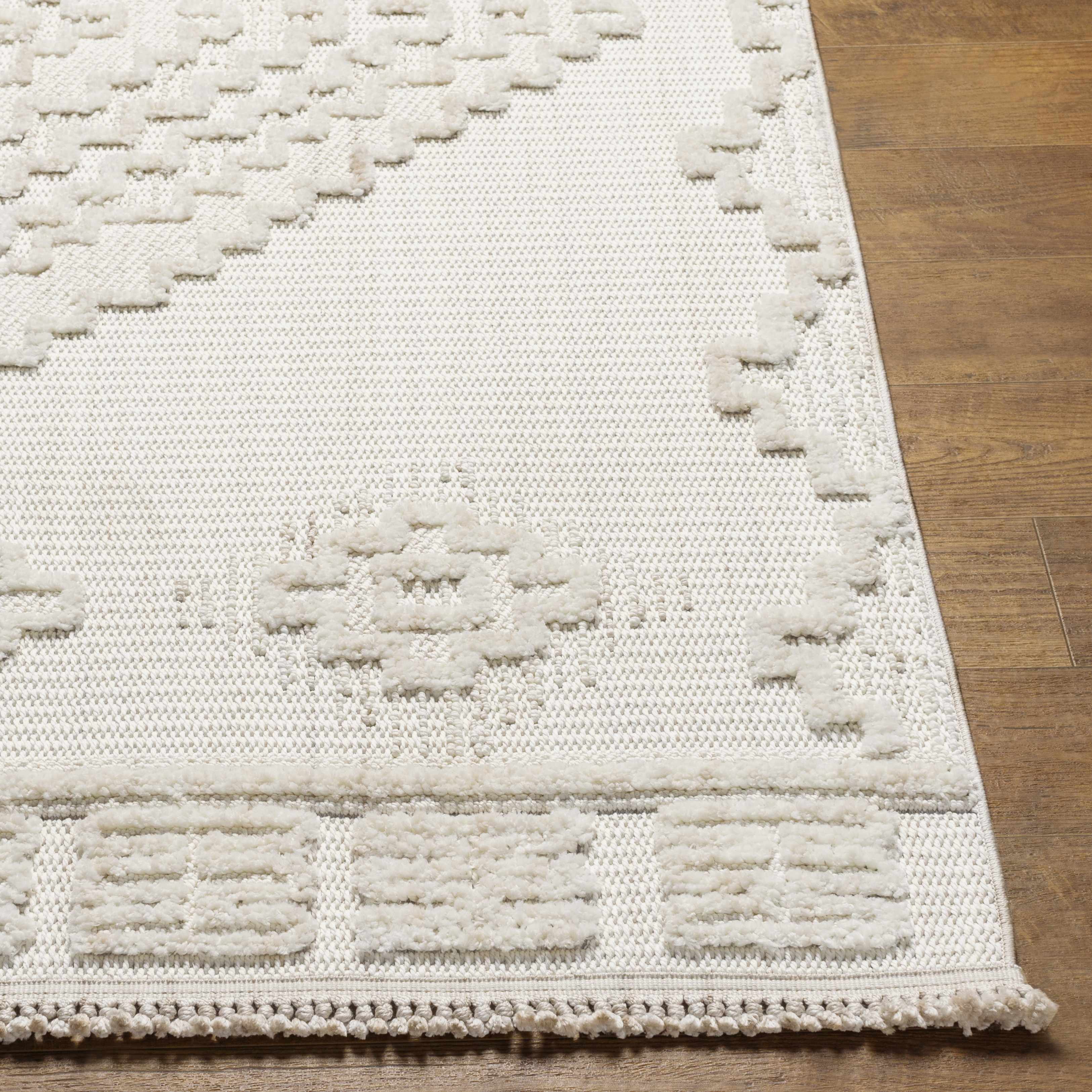 Rivo High-Low Rug  Machine Woven  Transitional Bohemian Style