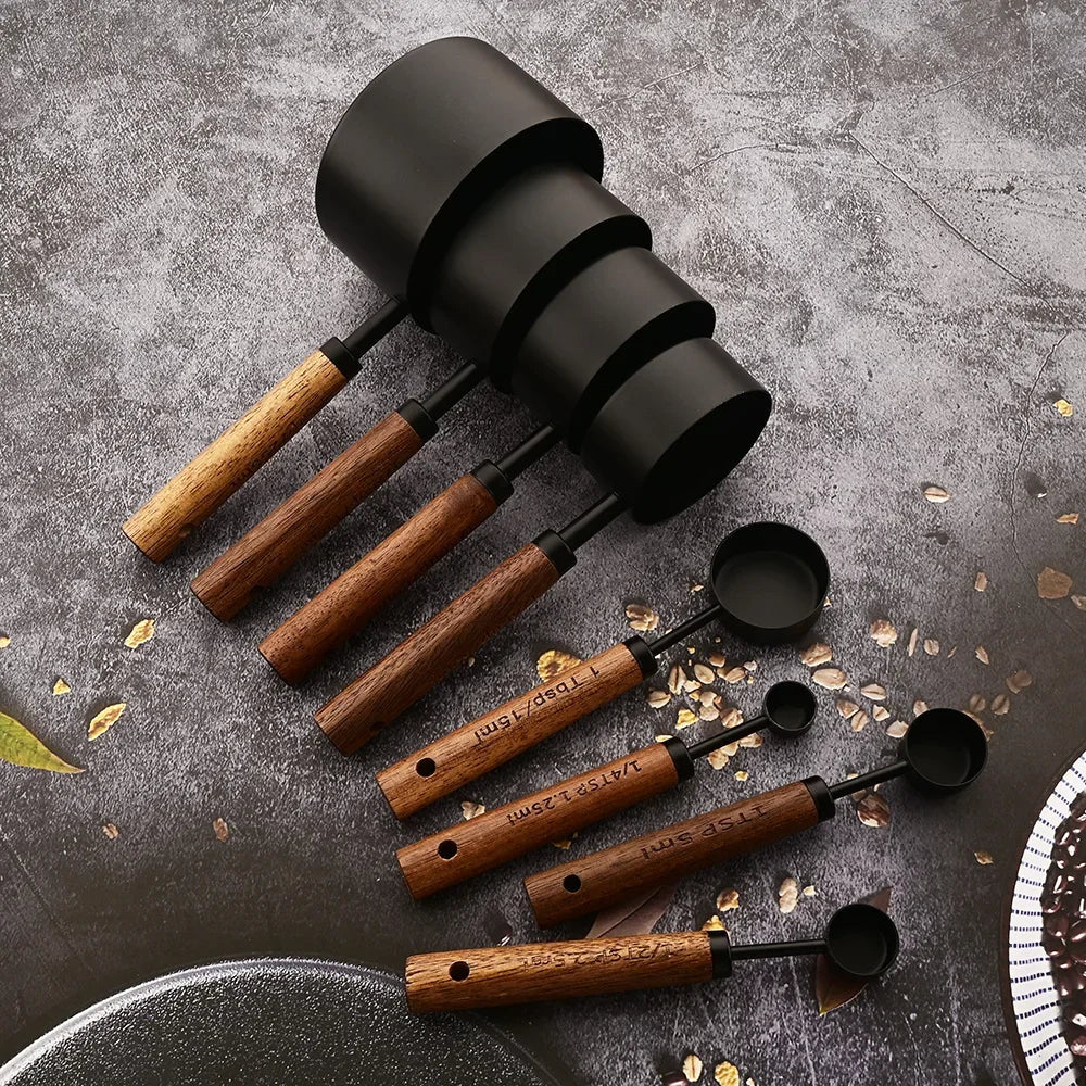 Kairo Measuring Cups & Spoons | Eikenhout & RVS, 8-delige set