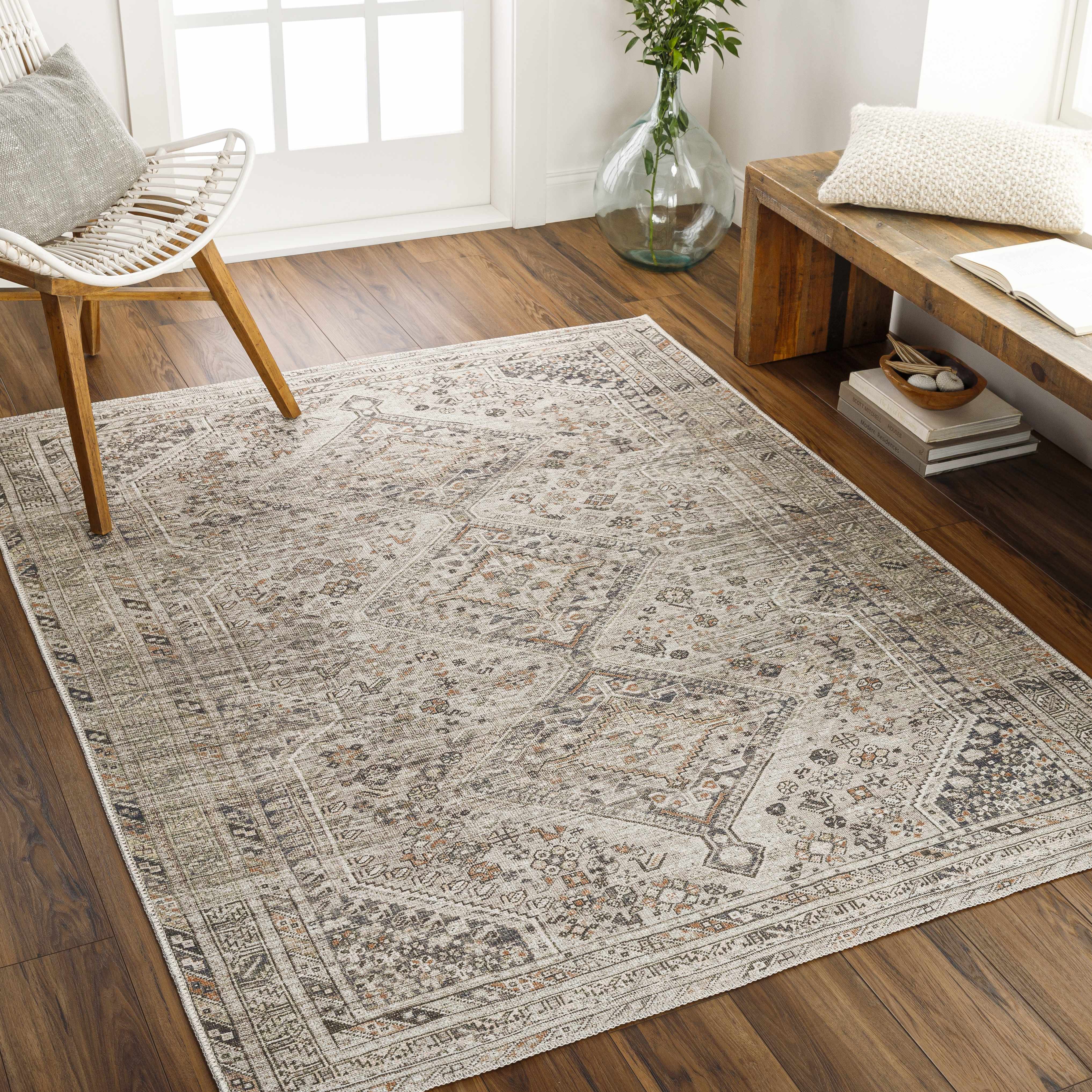 Bela Washable Rug  Machine Woven  100% Polyester  Traditional Style