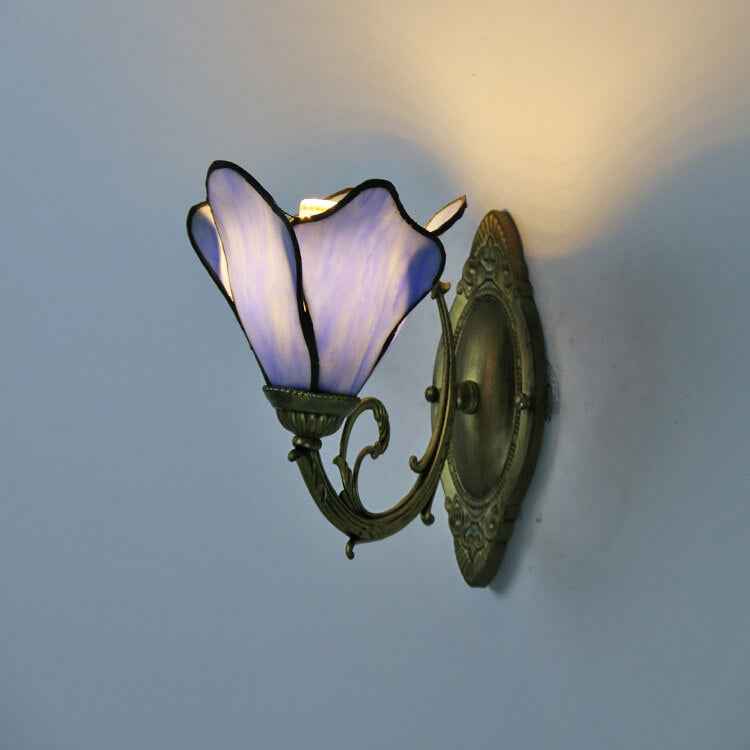 Classic Tiffany Petals Stained Glass Wall Sconce Lamp with Single Light
